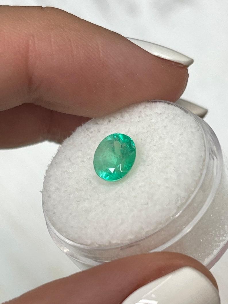 1.55ct Light Spring Green Natural Colombian Emerald - Oval Cut May Birthstone In New Condition For Sale In Jupiter, FL