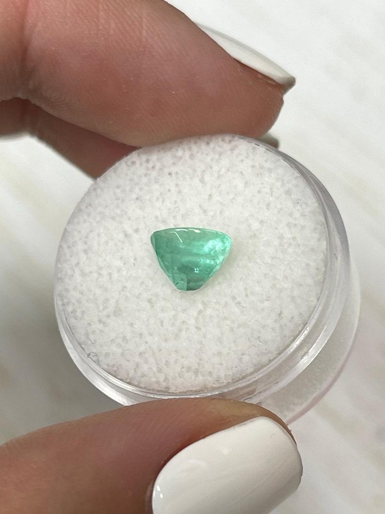 1.55ct Light Spring Green Natural Colombian Emerald - Oval Cut May Birthstone For Sale 2