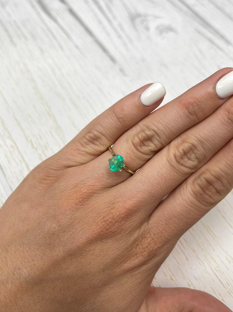 1.55ct Light Spring Green Natural Colombian Emerald - Oval Cut May Birthstone For Sale 3