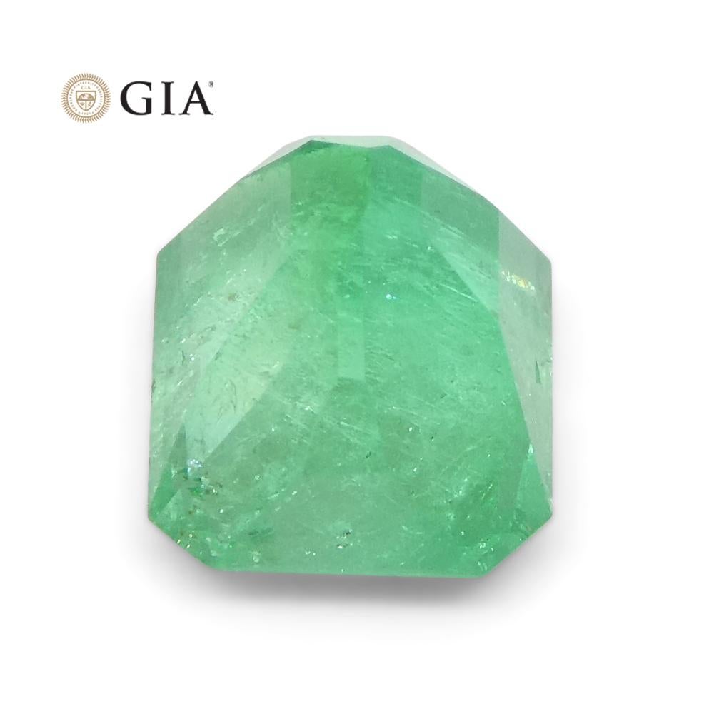 Women's or Men's 1.55ct Octagonal/Emerald Cut Green Emerald GIA Certified Colombia For Sale