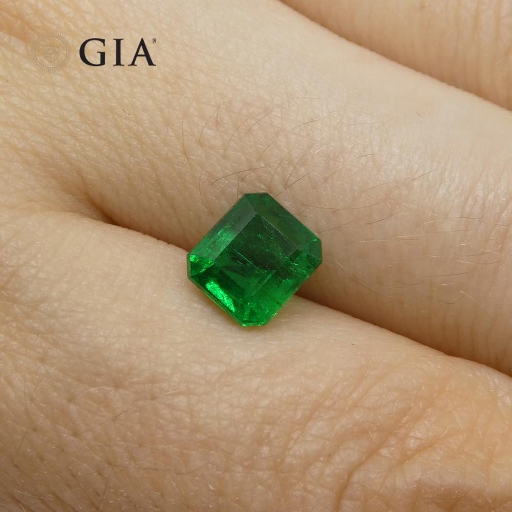 Women's or Men's 1.55ct Octagonal/Emerald Cut Green Emerald GIA Certified Zambia   For Sale