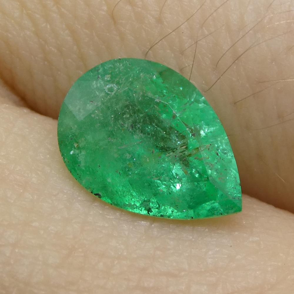 1.55ct Pear Green Emerald from Colombia For Sale 2