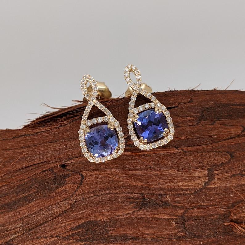 1.55ct Tanzanite Drops w Diamond Accents in 14K Yellow Gold Cushion Cut 5mm In New Condition For Sale In Columbus, OH