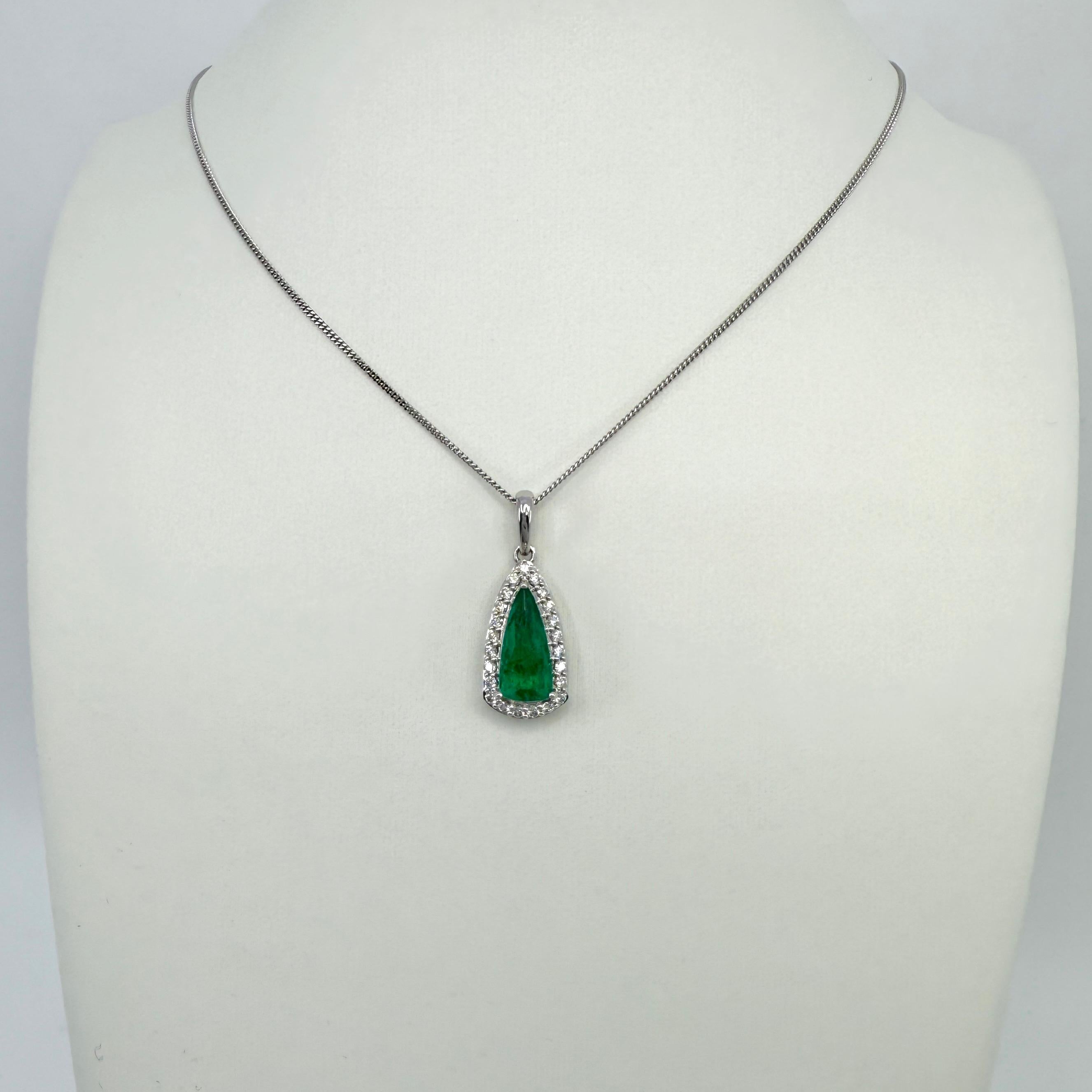 Art Deco 1.55ct Vivid Green Teardrop Emerald & Diamond 18k White Gold Pendant Necklace For Sale