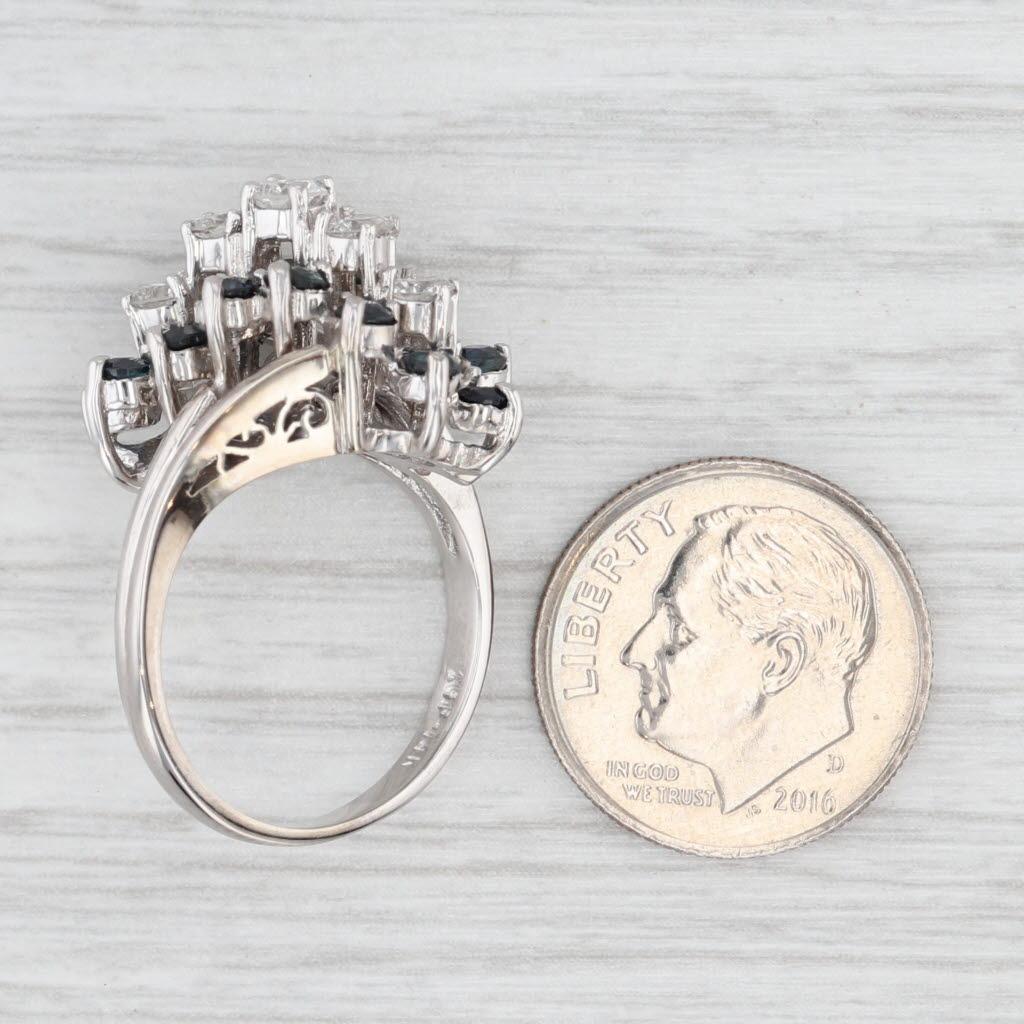 1.55ctw Anillo de Diamantes Zafiro Azul en Gradas Oro Blanco 14k Talla 6.25 Cocktail en venta 1
