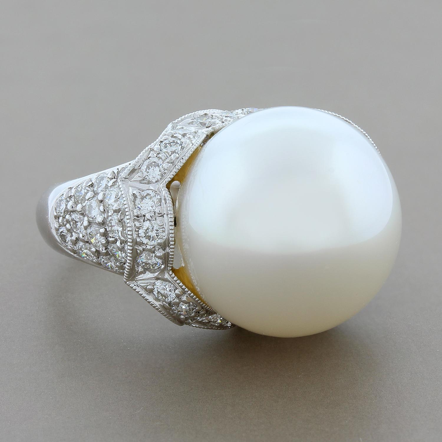 15.5mm South Sea Pearl Diamond Gold Ring In New Condition For Sale In Beverly Hills, CA