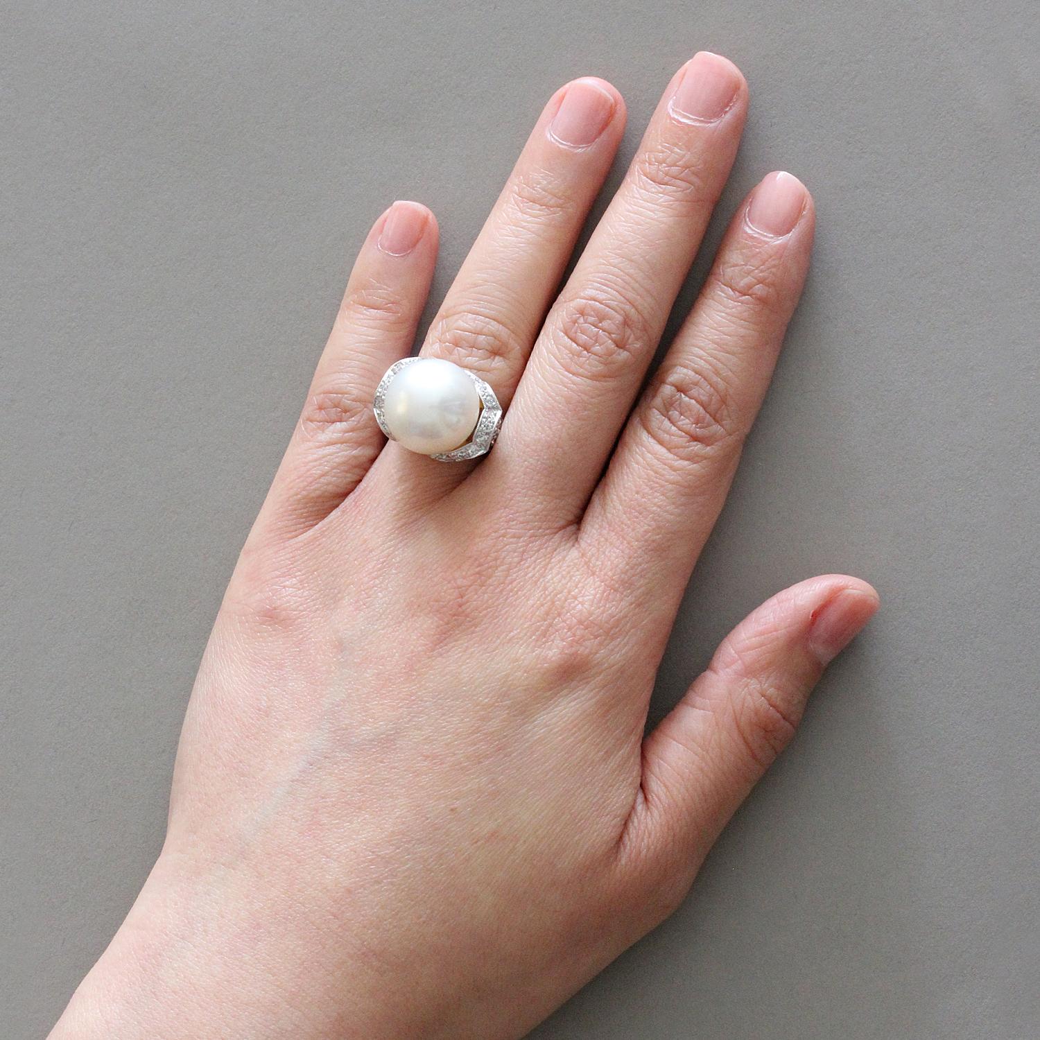Women's 15.5mm South Sea Pearl Diamond Gold Ring For Sale