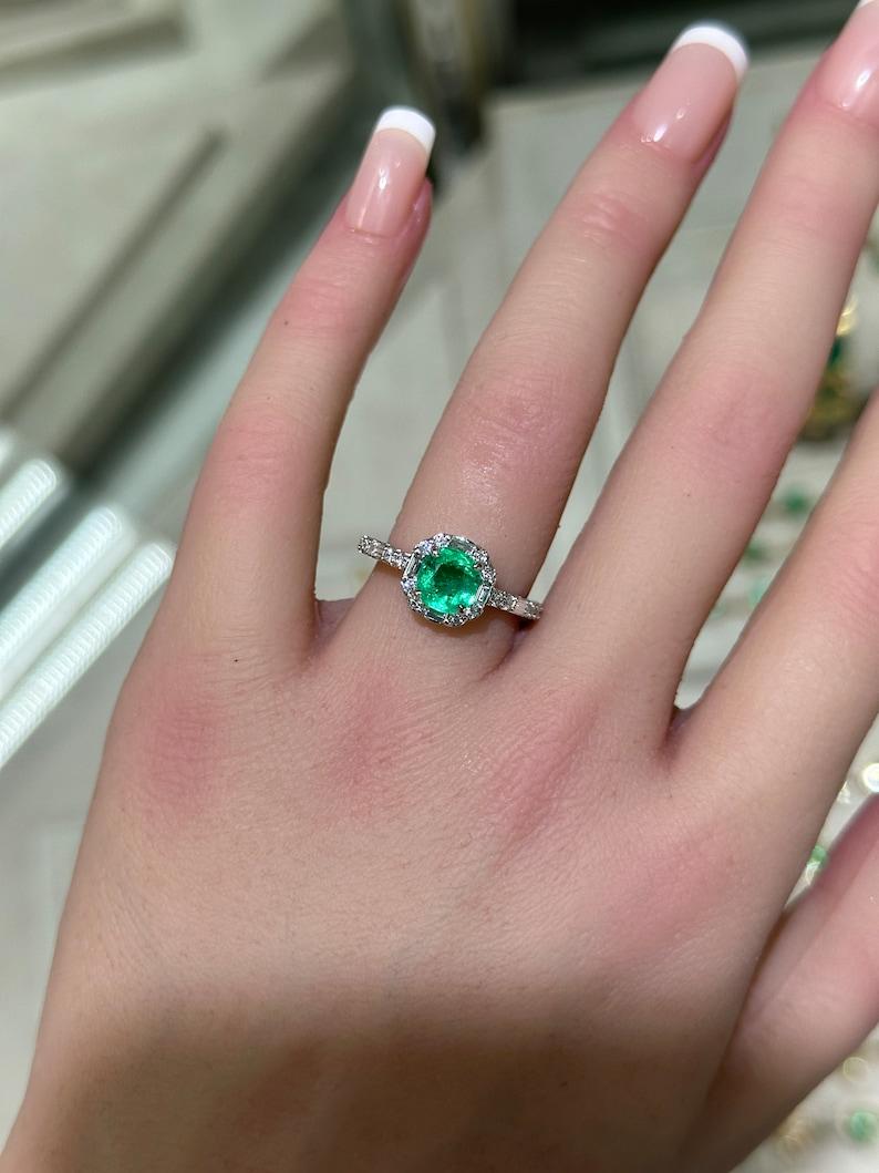 1.55tcw 14K Colombian Emerald & Diamond Halo Ring - Vivid Green Cushion Cut In New Condition For Sale In Jupiter, FL