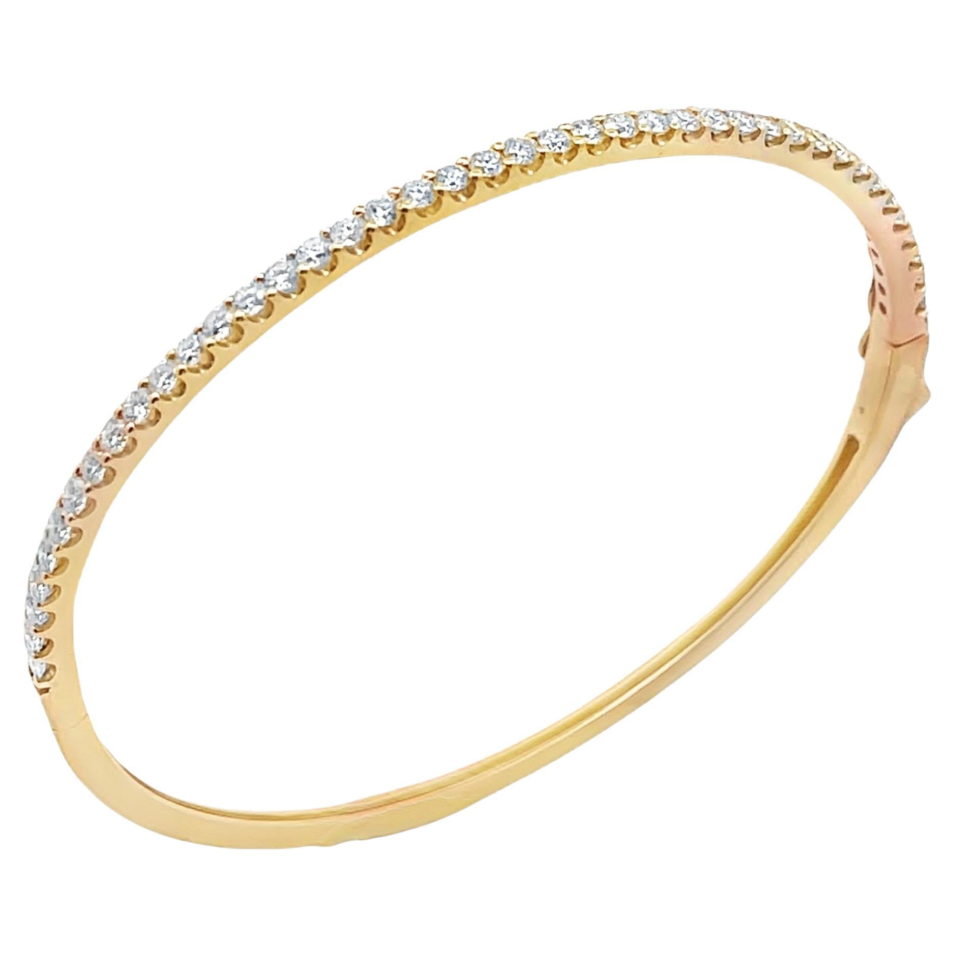 1.56 Carat Diamond Bangle Bracelet, Hinged, in 14K Yellow Gold