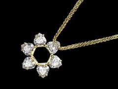 Colgante de diamantes en forma de corazón de 1,56 quilates de oro amarillo de 18 quilates