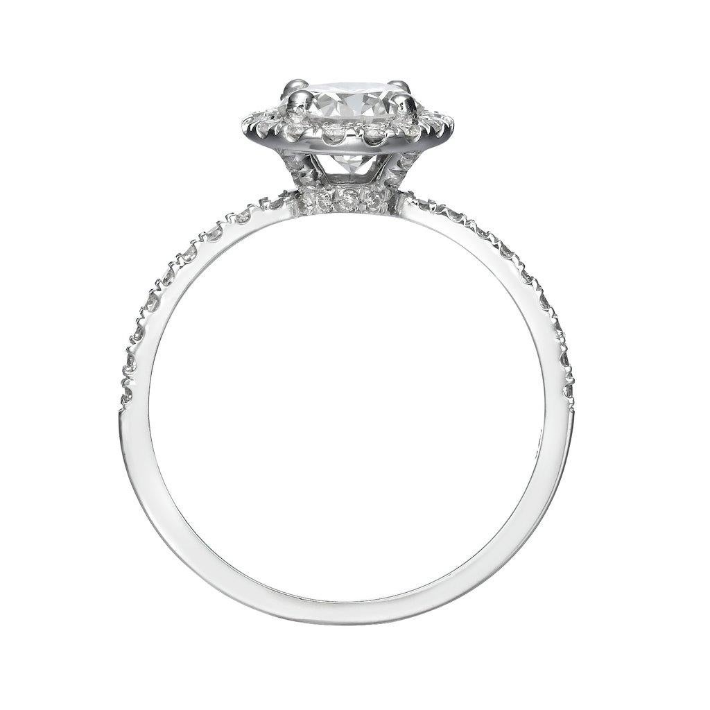 1.56 Carat Round Cut Diamond Engagement Ring on 18 Karat White Gold In New Condition For Sale In New York, NY