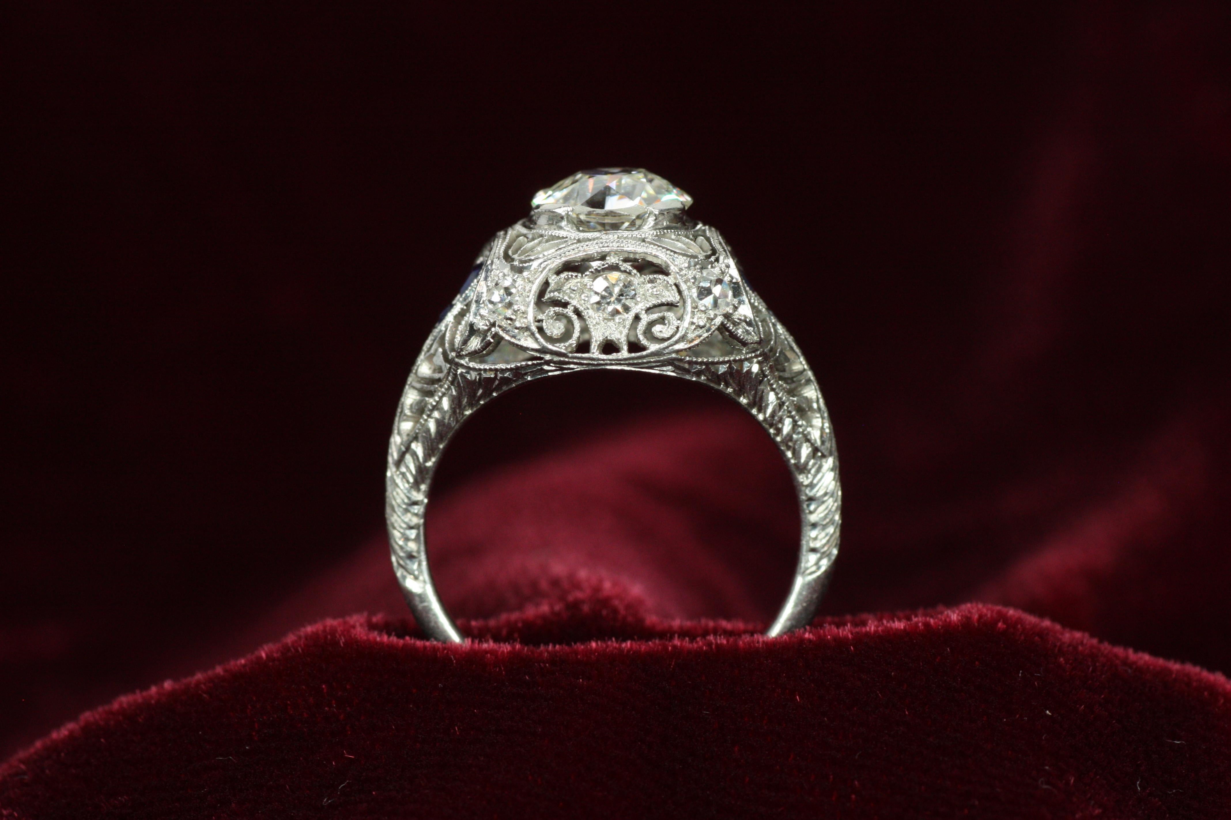 1.56 Carat Total Diamond/Sapphire Vintage Filigree Art Deco Engagement Ring 1925 For Sale 1