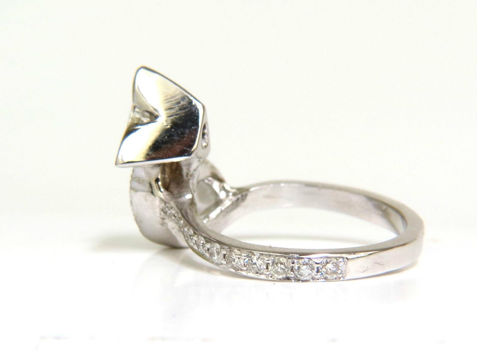 Women's or Men's 1.56 Carat Trilliant Diamond Crossover Ring Modern Era 14 Karat For Sale