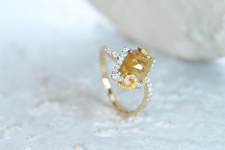 1.56 Carat Yellow Diamond With RoundCut White Diamond 18K Yellow Gold