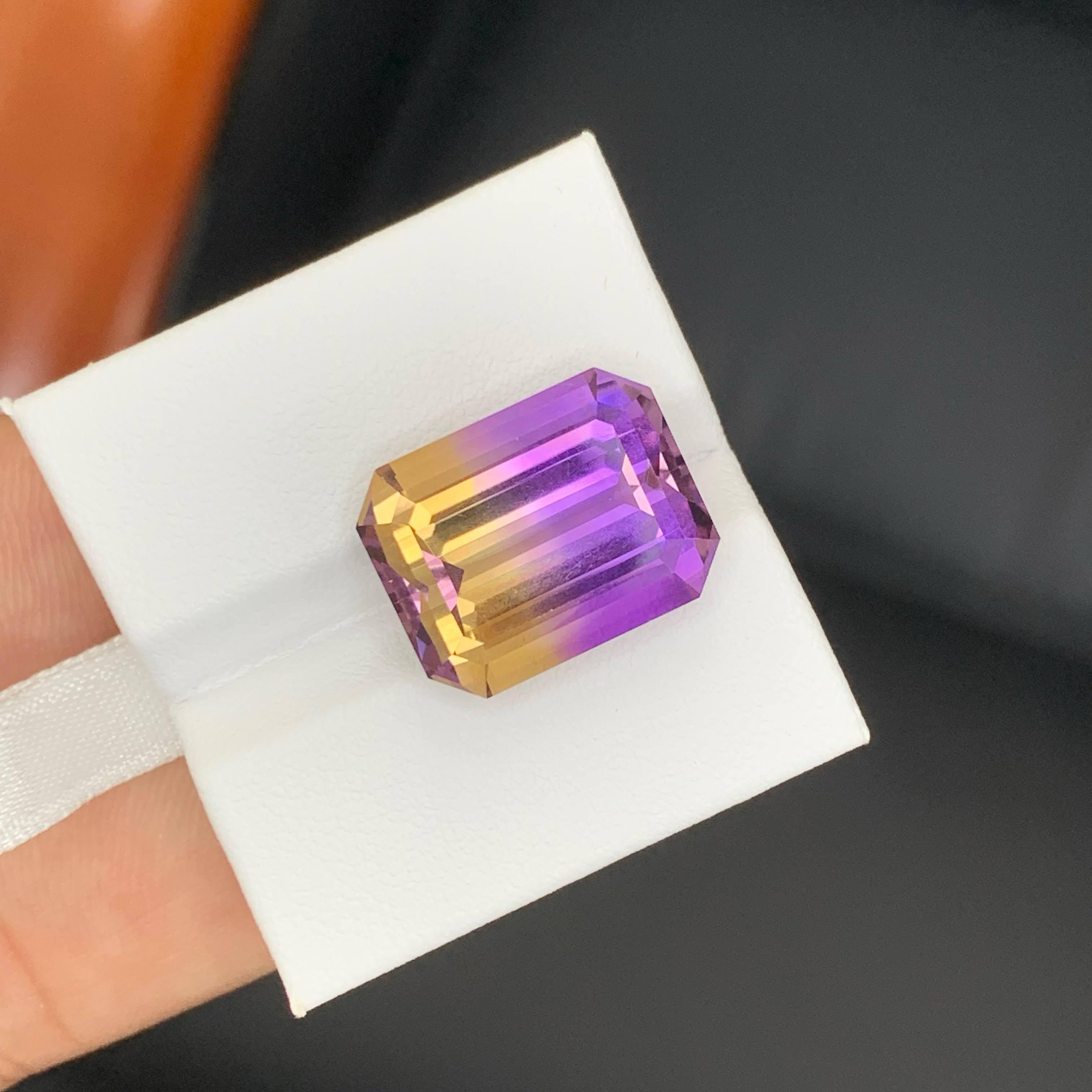Moderne 15.60 Carat Natural Loose Bi Color Ametrine Stone Emerald Cut Bolivian Gemstone en vente