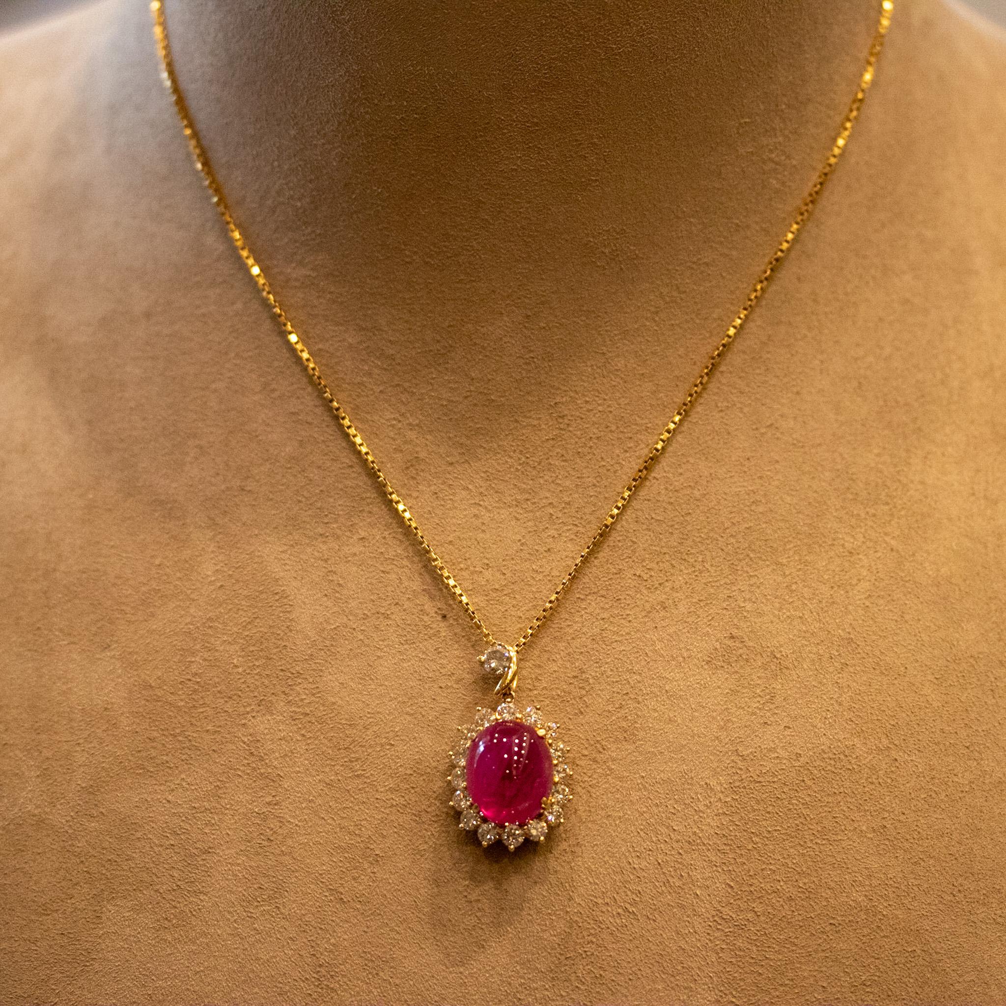 Taille mixte Pendentif en goutte en or avec diamants et rubis de 15,60 carats, certifié GIA en vente