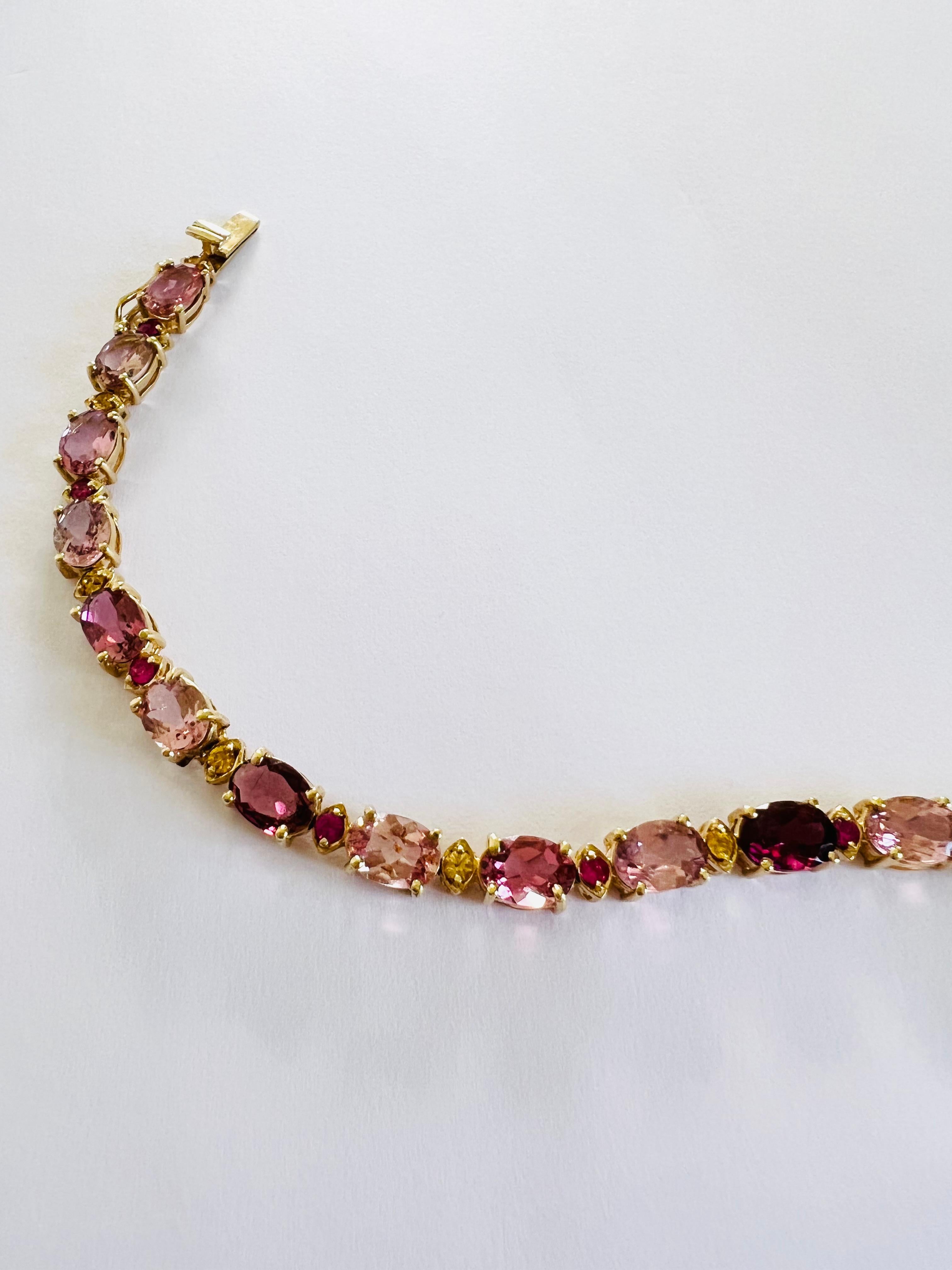 Bracelet en or jaune 14 carats avec tourmaline naturelle et saphir de 15,63 carats en vente 2