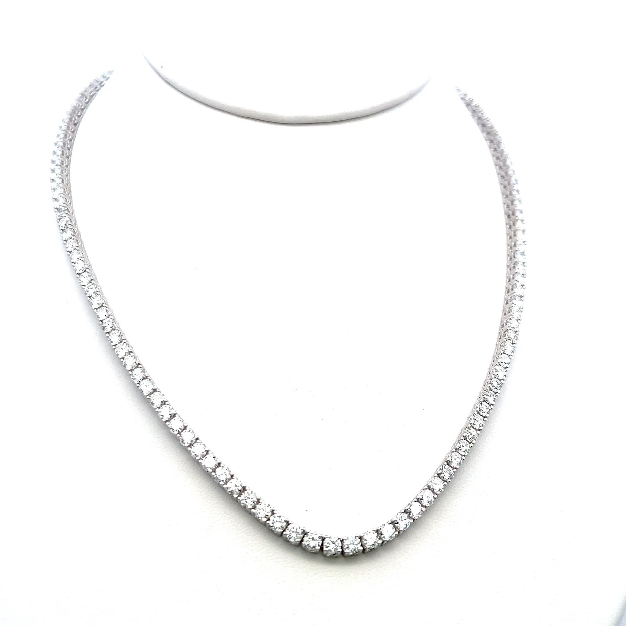 15.63 Carat Round Brilliant G VS Diamond 14 Karat White Gold Riviera Necklace In New Condition For Sale In New York, NY