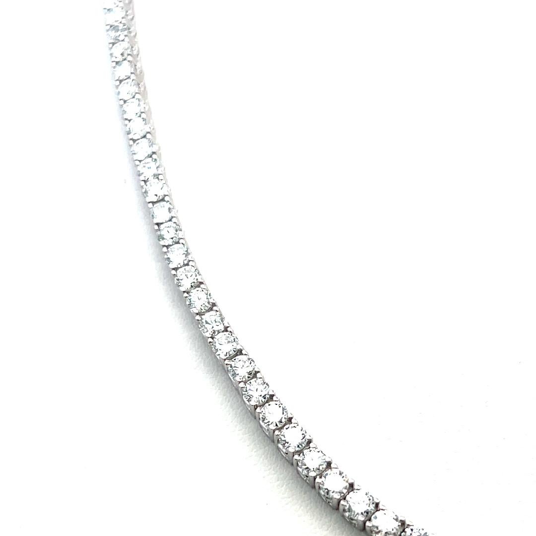 15.63 Carat Round Brilliant G VS Diamond 14 Karat White Gold Riviera Necklace For Sale 2