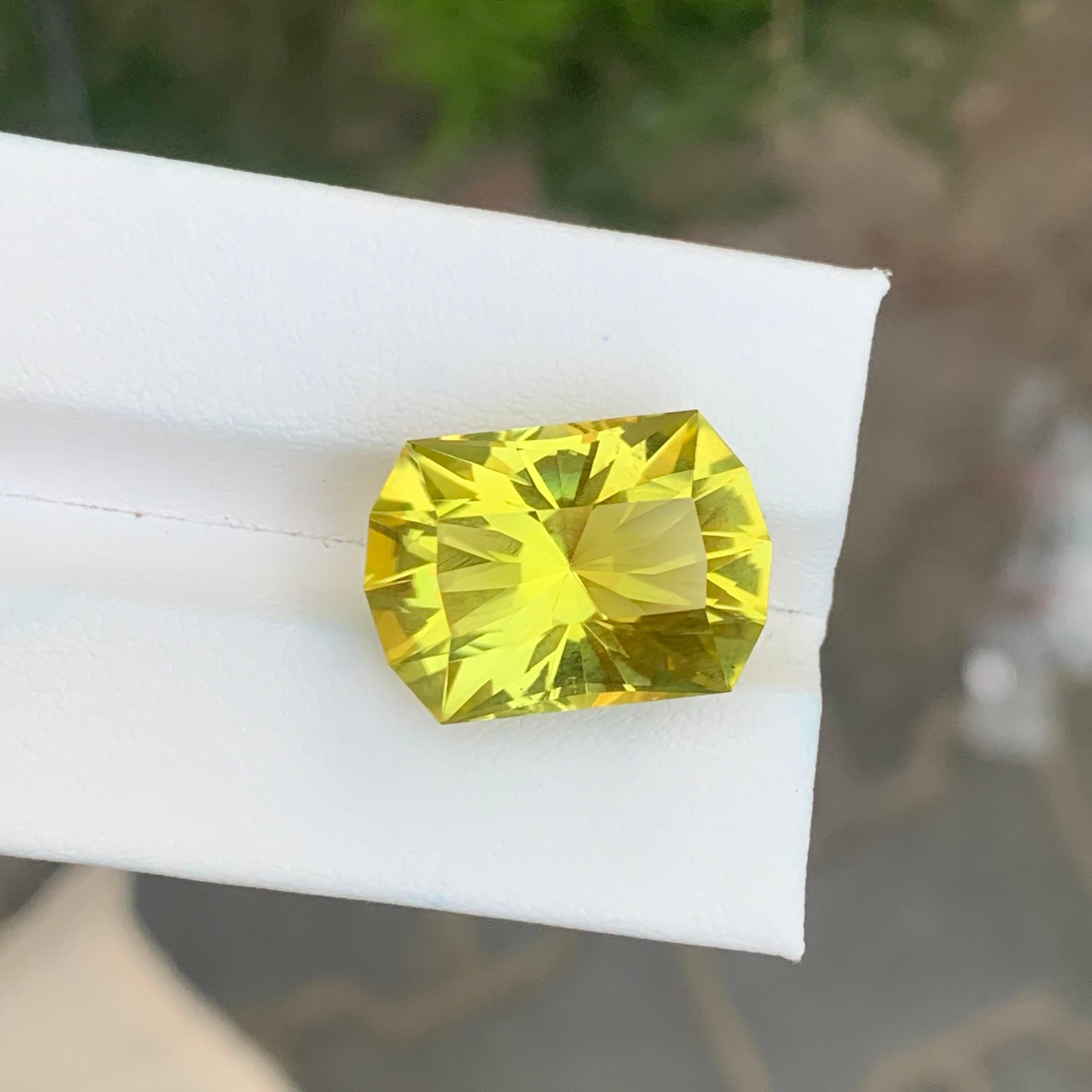 Taglio brillante 15,65 carati di pietra naturale sfusa in oro verde, quarzo limone, taglio Brilliante in vendita