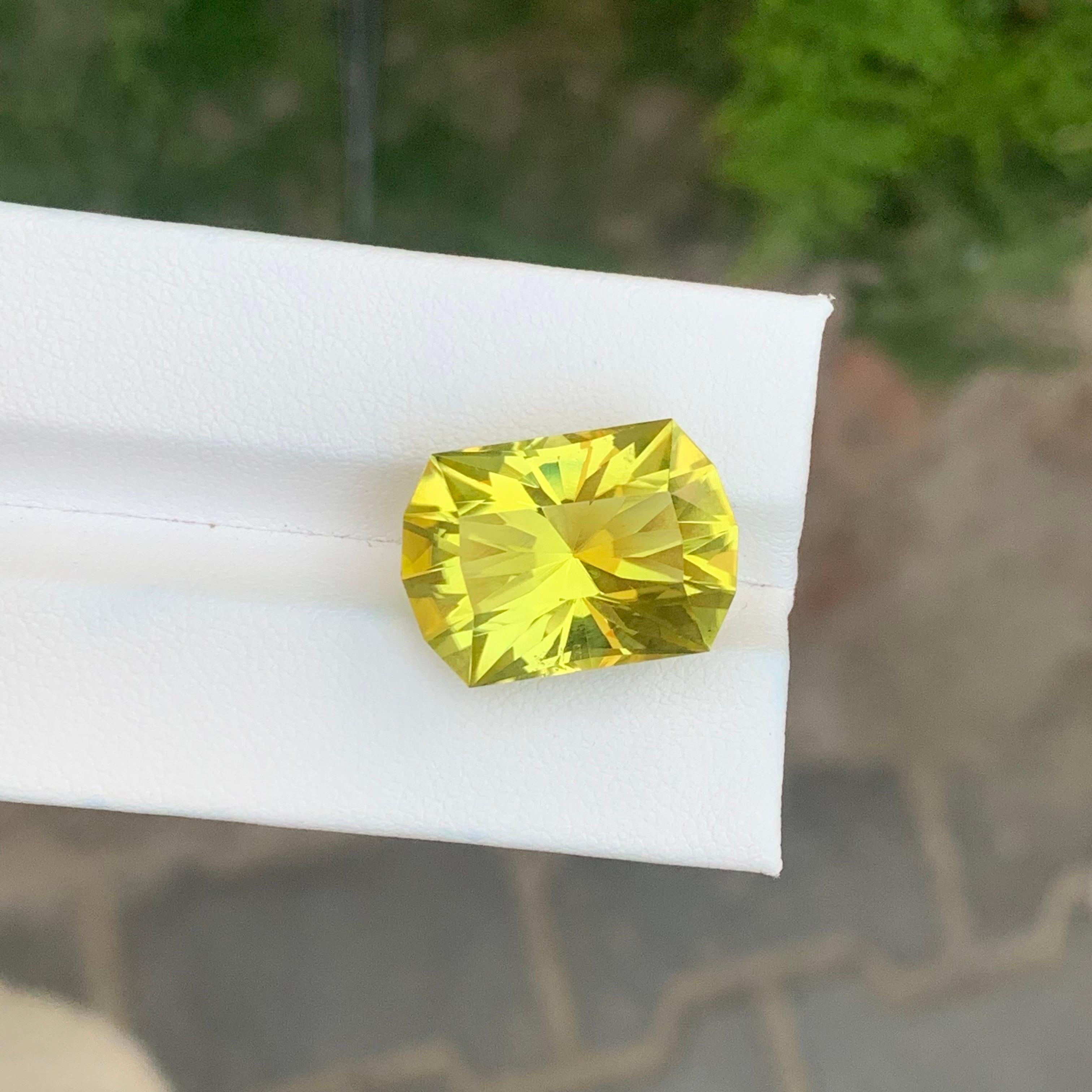 da uomo o donna 15,65 carati di pietra naturale sfusa in oro verde, quarzo limone, taglio Brilliante in vendita