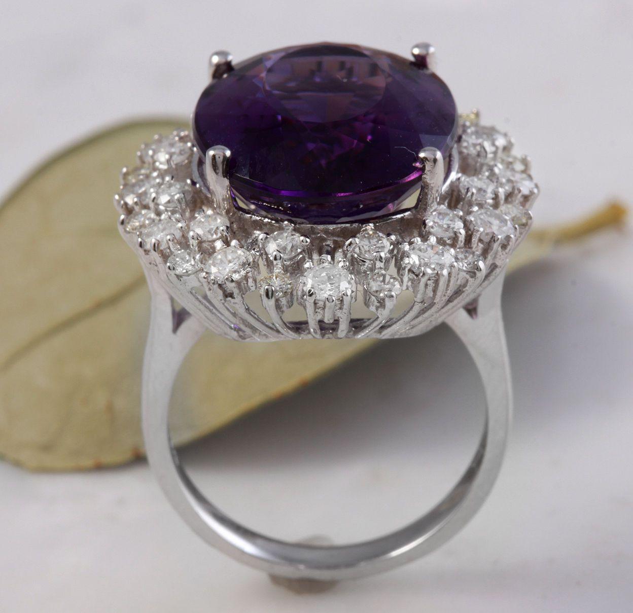 Women's 15.65 Carat Natural Amethyst and Diamond 14 Karat Solid White Gold Ring For Sale