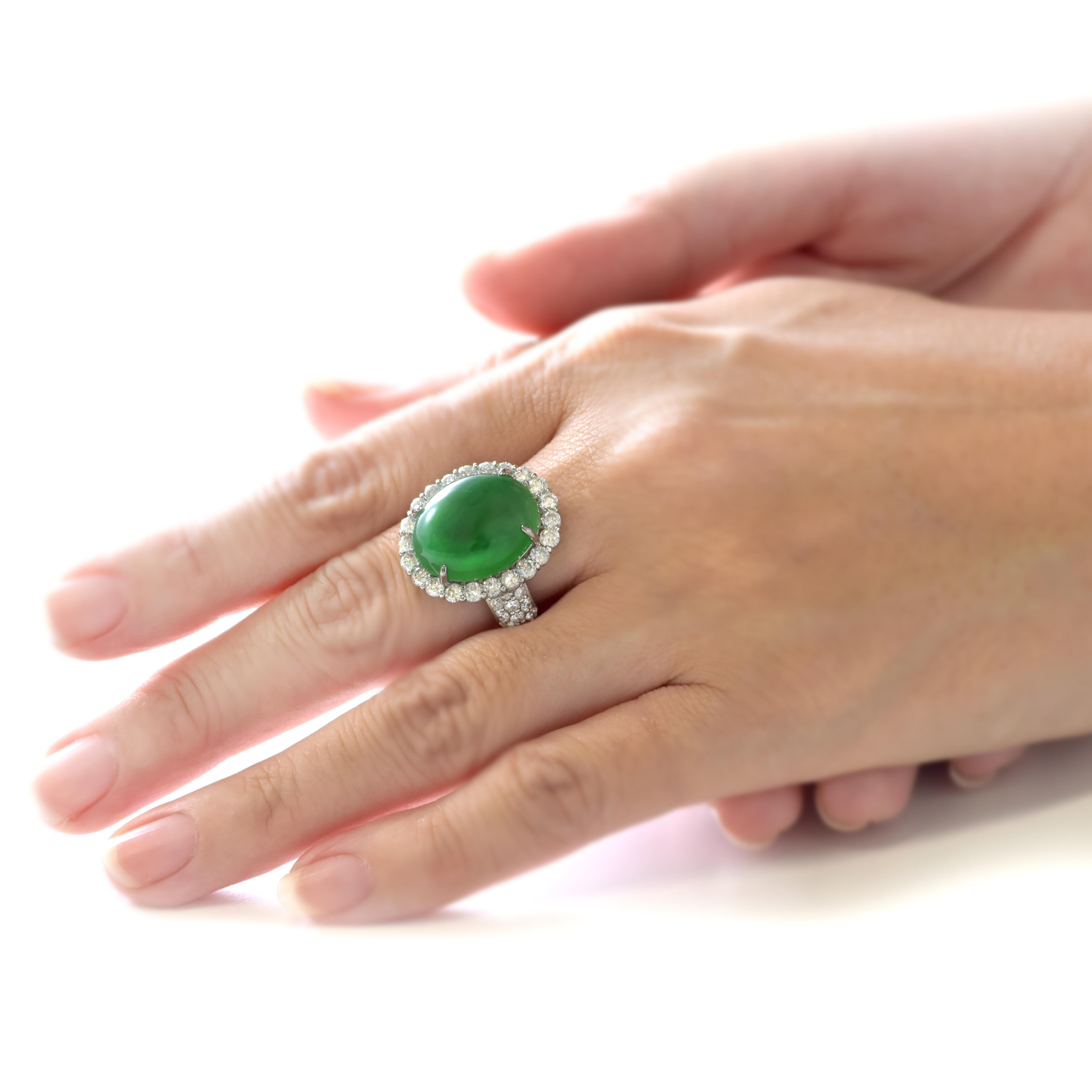 Modern 15.66 Carat Natural Type A Jade and Diamond Ring Made in Platinum For Sale