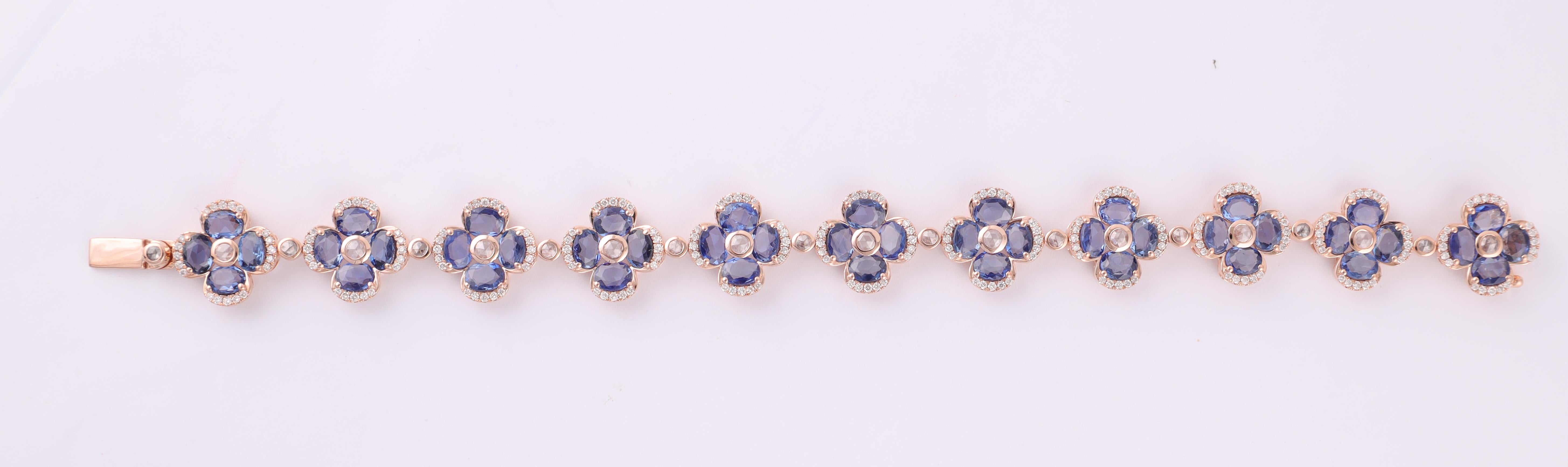 Contemporary 15.66 Carat Sapphire and Diamond Bracelet in 18k White Gold For Sale