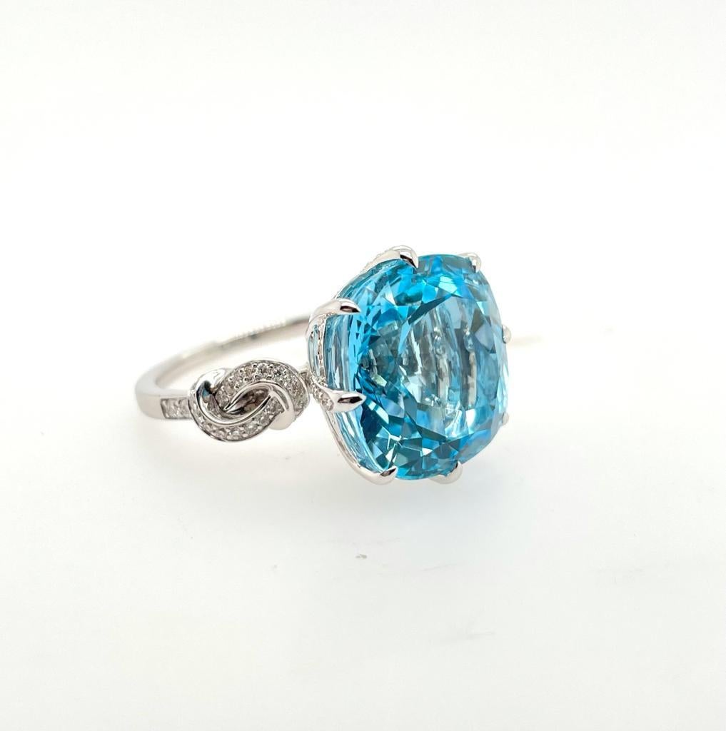 For Sale:  15.66ct Blue Topaz and Diamond Forget Me Knot Ring 5