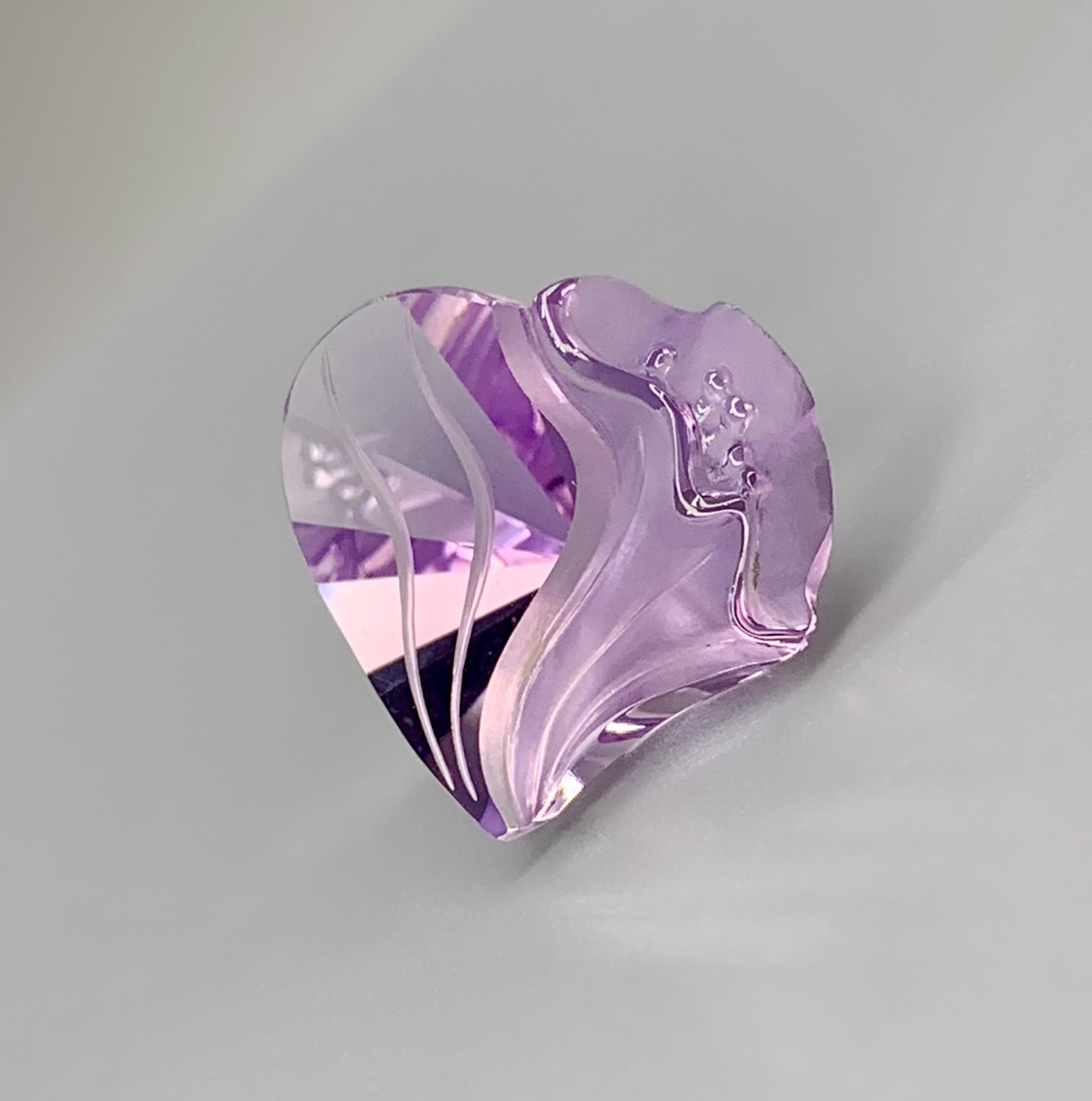 Mixed Cut 15.67 carat hand carved lavender amethyst gemstone For Sale