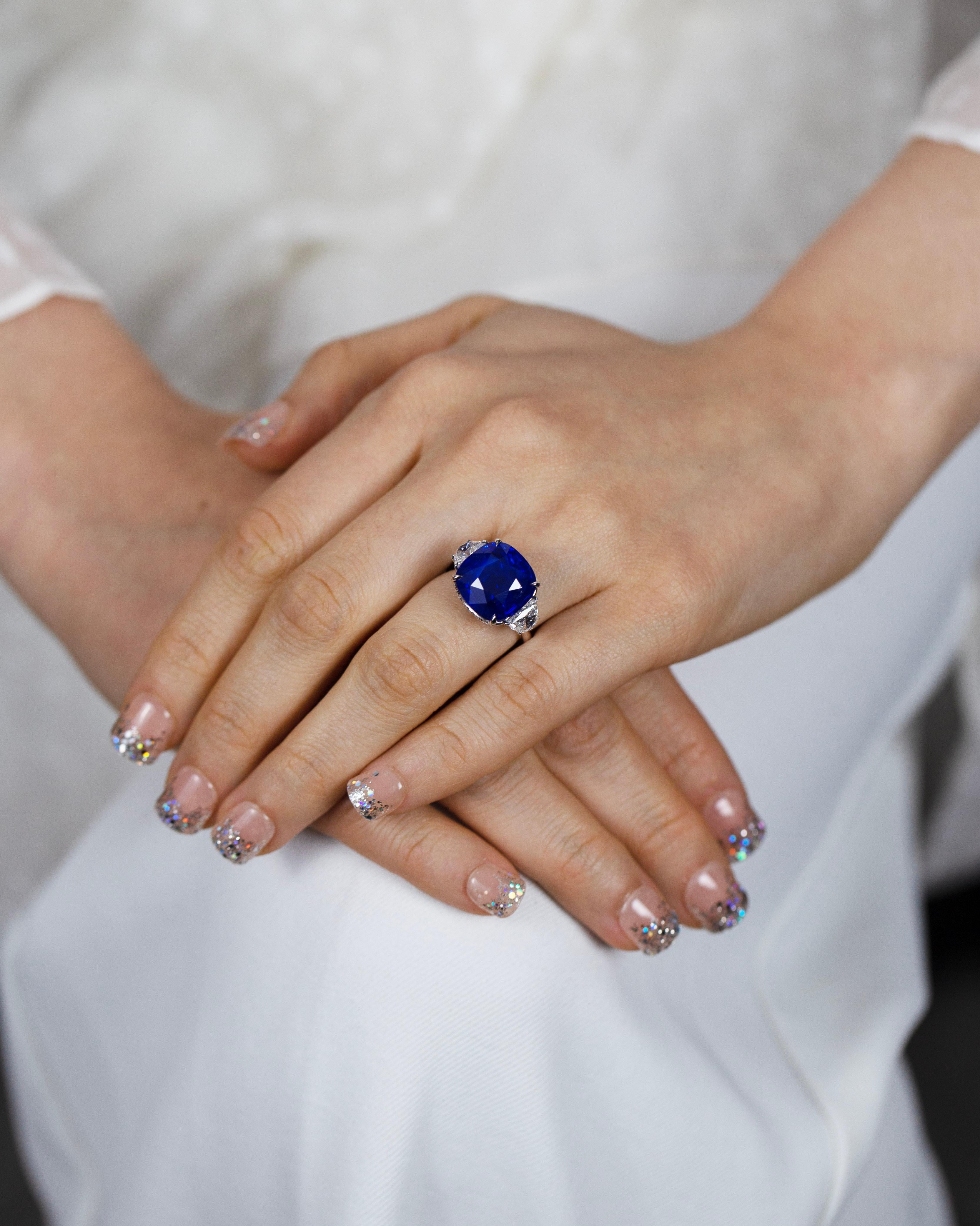 Contemporary 15.68 Carat Cushion Cut Ceylon Intense Blue Sapphire Three-Stone Engagement Ring For Sale