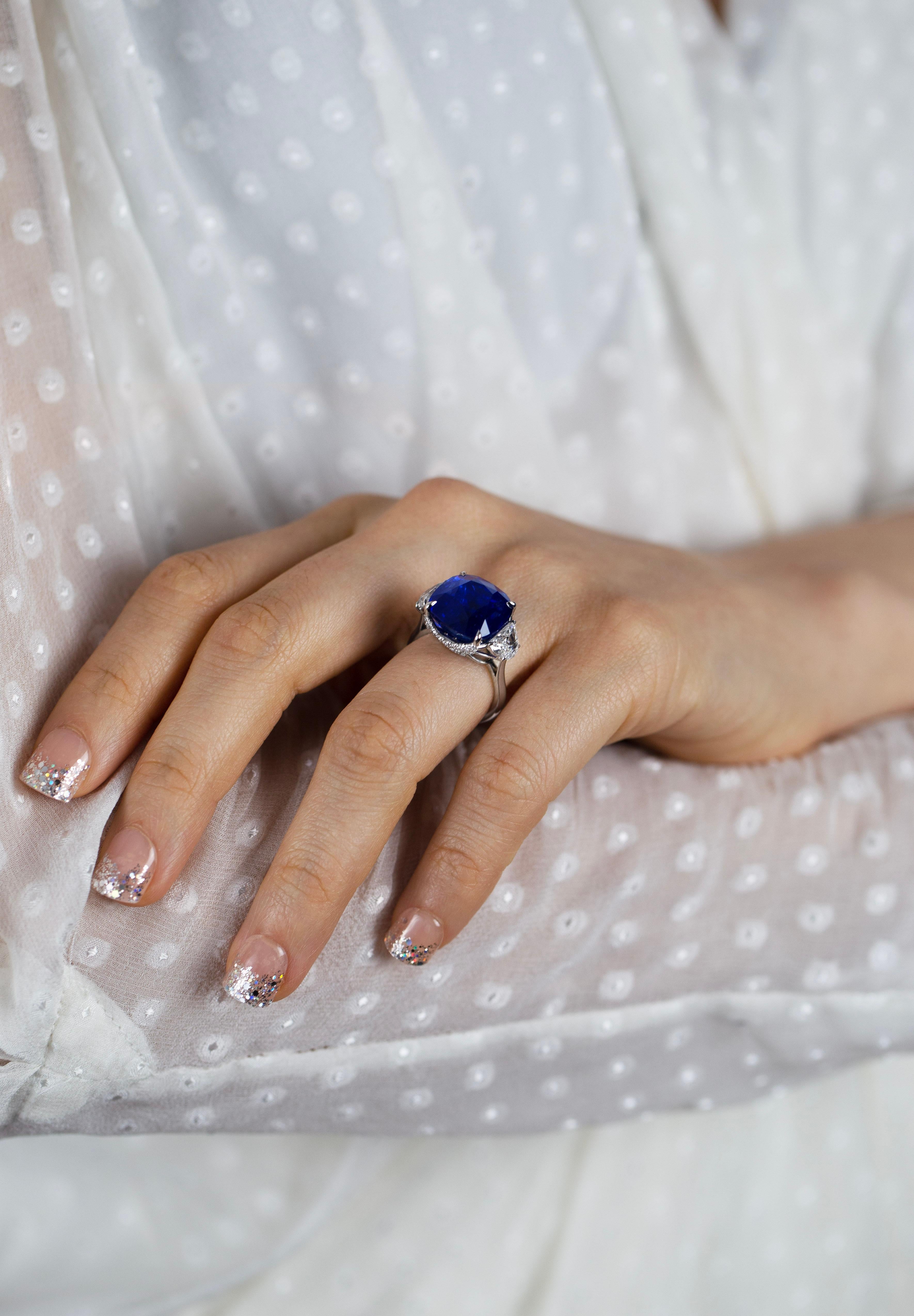 Women's 15.68 Carat Cushion Cut Ceylon Intense Blue Sapphire Three-Stone Engagement Ring For Sale