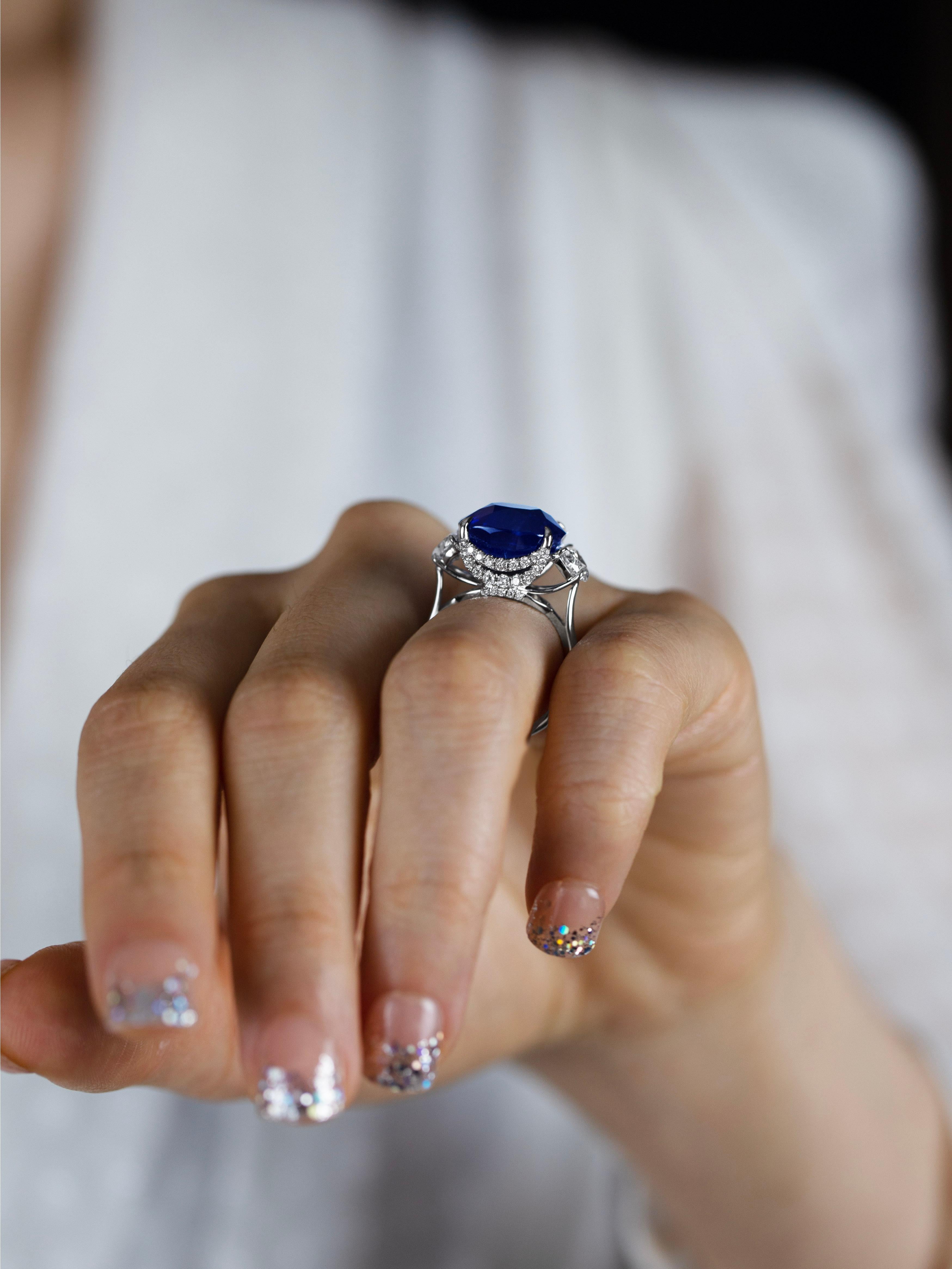 15.68 Carat Cushion Cut Ceylon Intense Blue Sapphire Three-Stone Engagement Ring For Sale 1