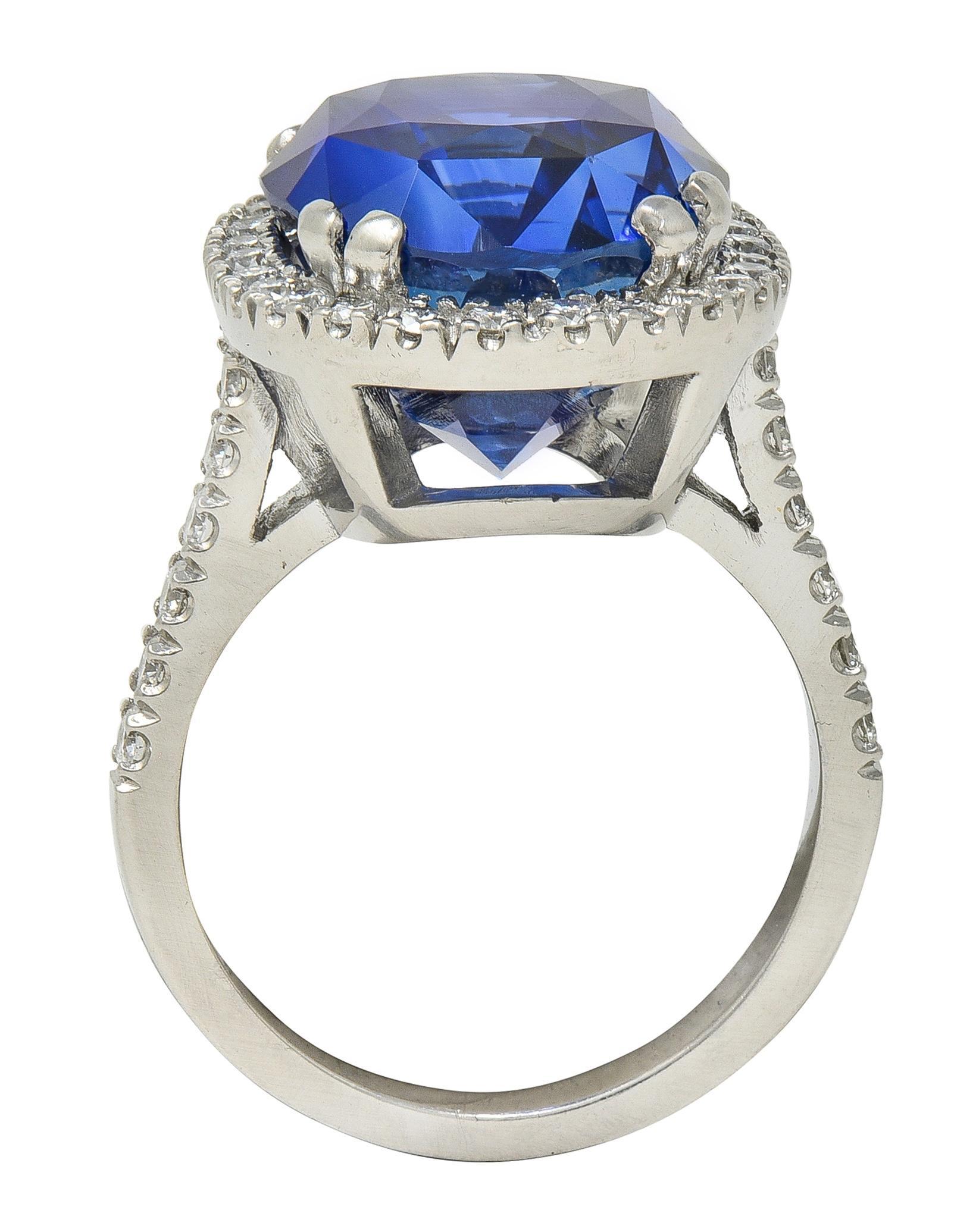 15.69 CTW No Heat Ceylon Blue Sapphire Diamond Platinum Vintage Halo Ring AGL en vente 4
