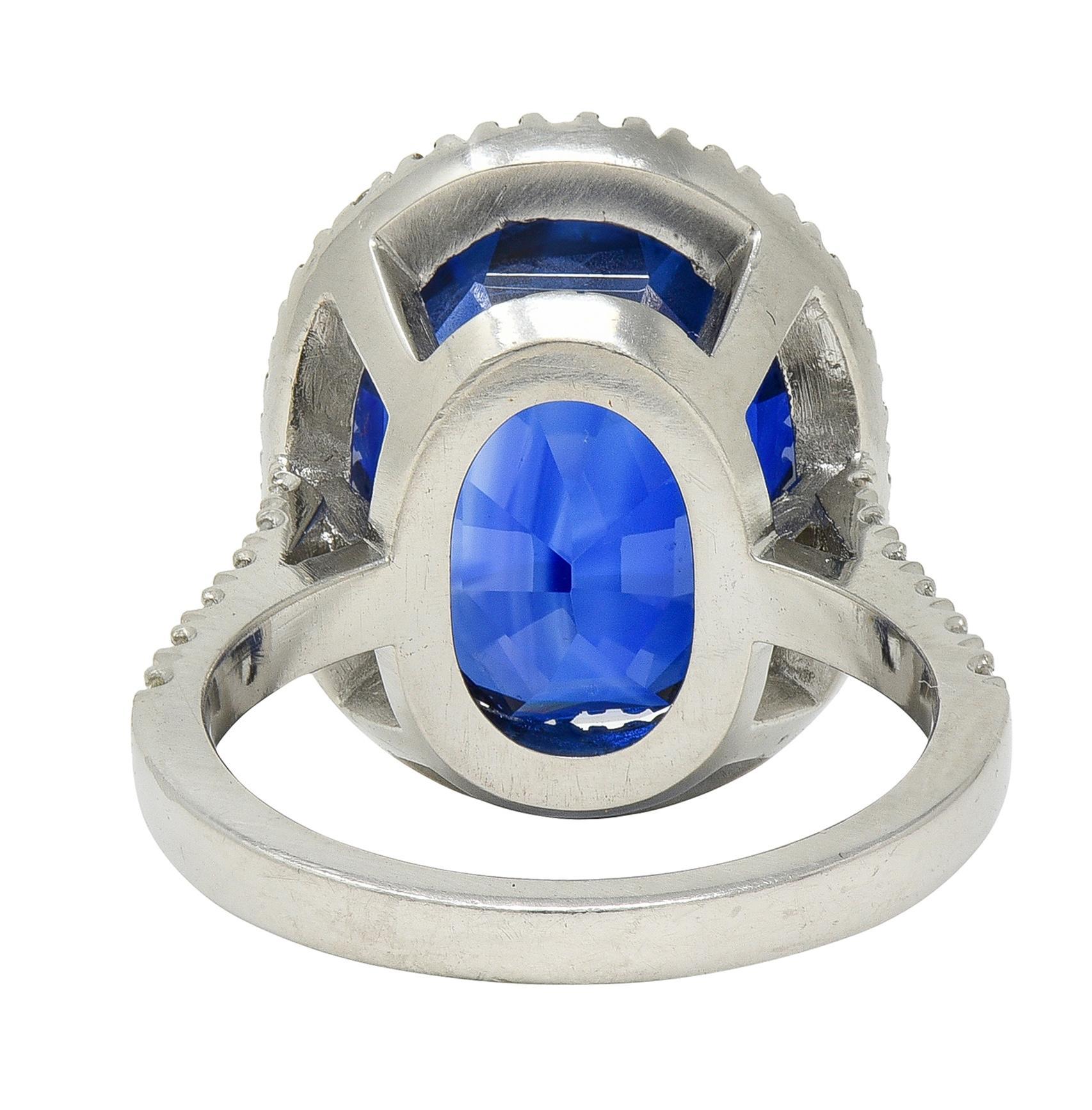 15.69 CTW No Heat Ceylon Blue Sapphire Diamond Platinum Vintage Halo Ring AGL Pour femmes en vente