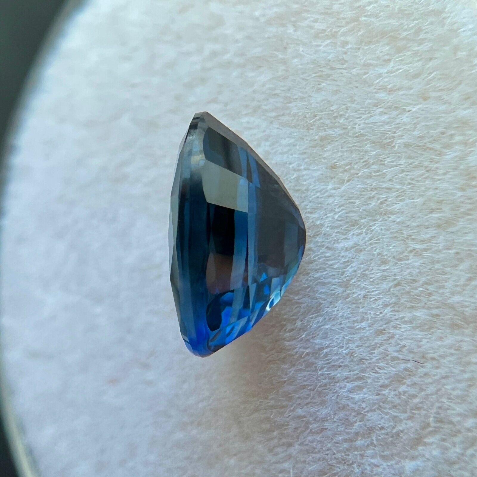 Saphir de Ceylan bleu roi taille ovale 1,56 carat, pierre naturelle de 8 x 5,3 mm VS en vente 2