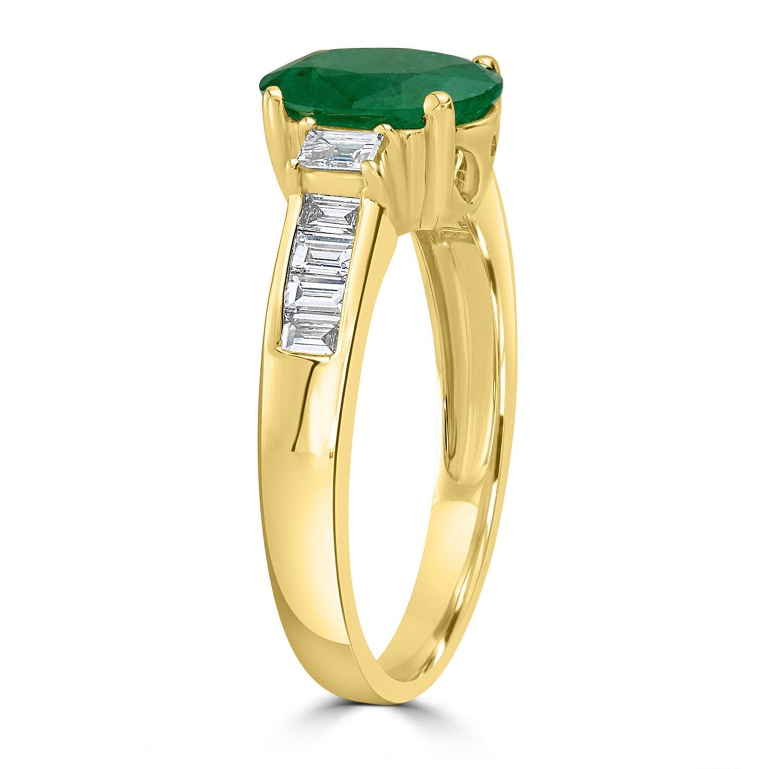 1.56ct Emerald Rings with 0.41Tct Diamond Set in 14K Yellow Gold In New Condition For Sale In New York, NY