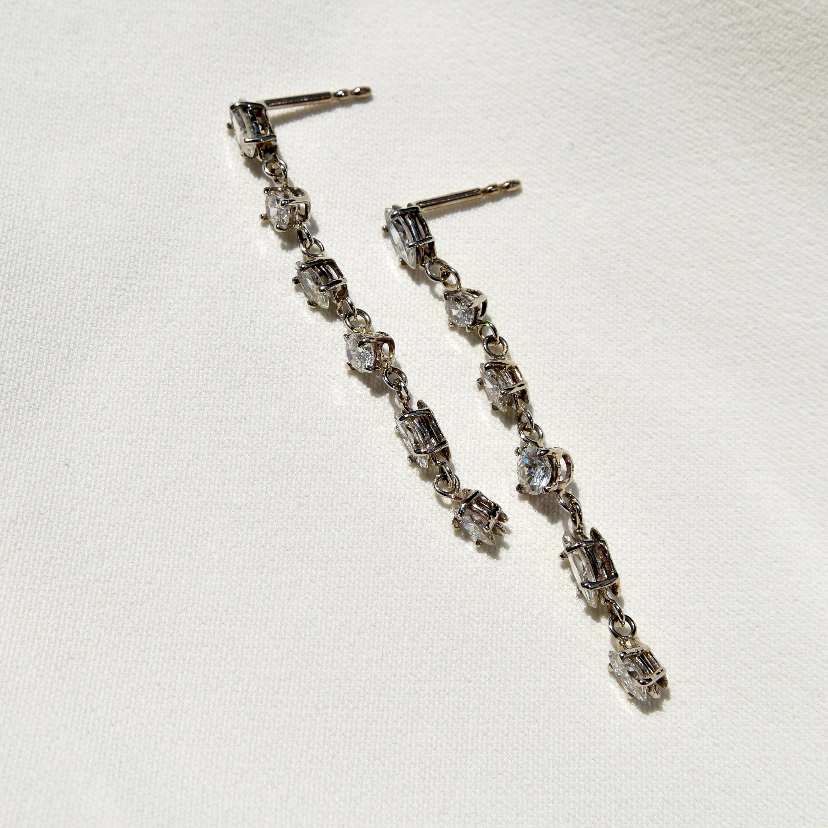 1.56ct mismatched drop diamond earrings, round and marquise brilliant cuts  In New Condition In Magdeburg, DE