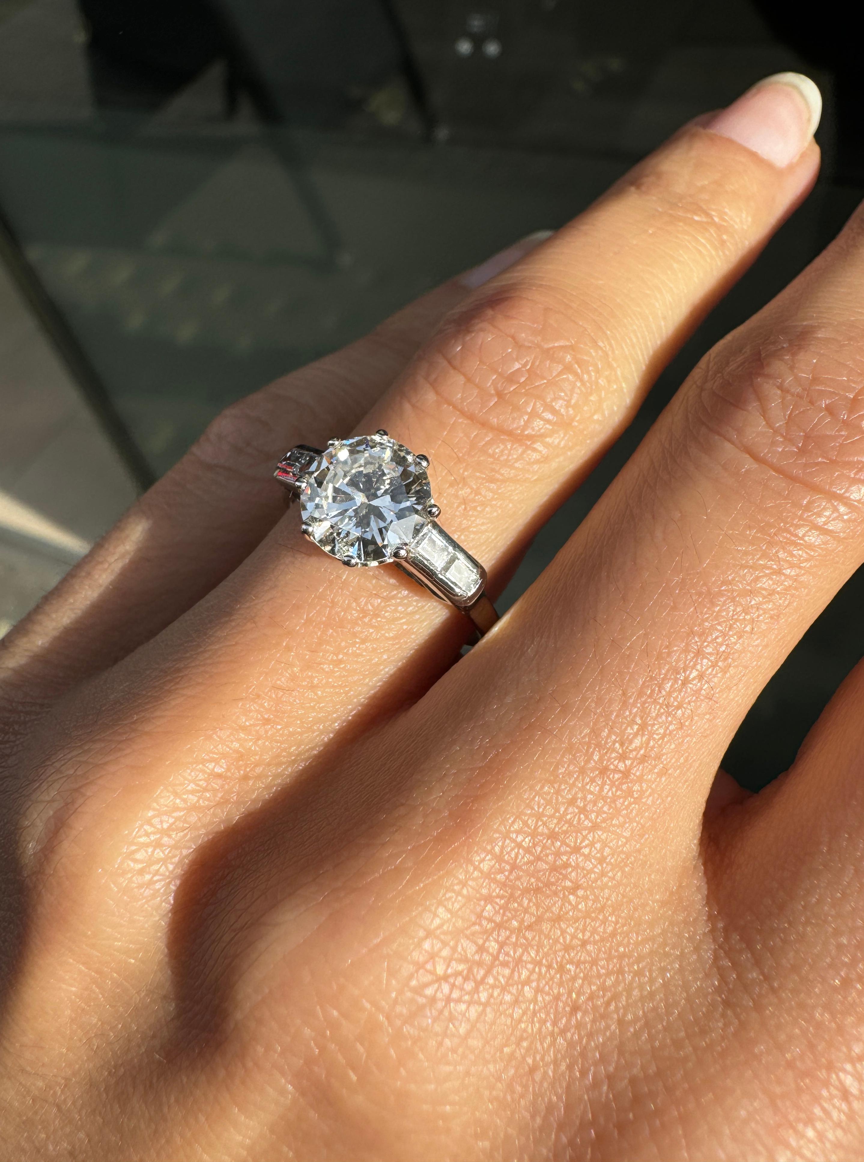 Old European Cut 1.56ct Old Cut Diamond & Platinum Antique Engagement Ring, c.1920s For Sale
