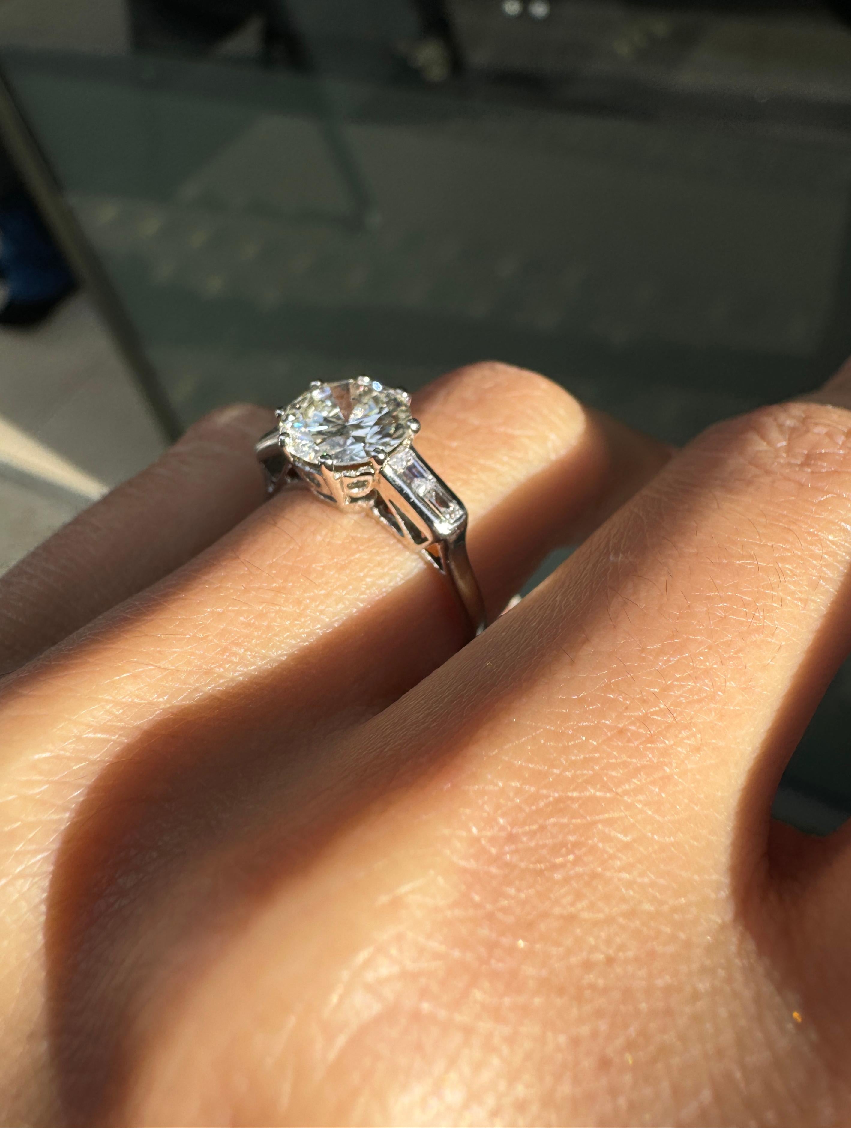1.56ct Old Cut Diamond & Platinum Antique Engagement Ring, c.1920s In Good Condition For Sale In London, GB