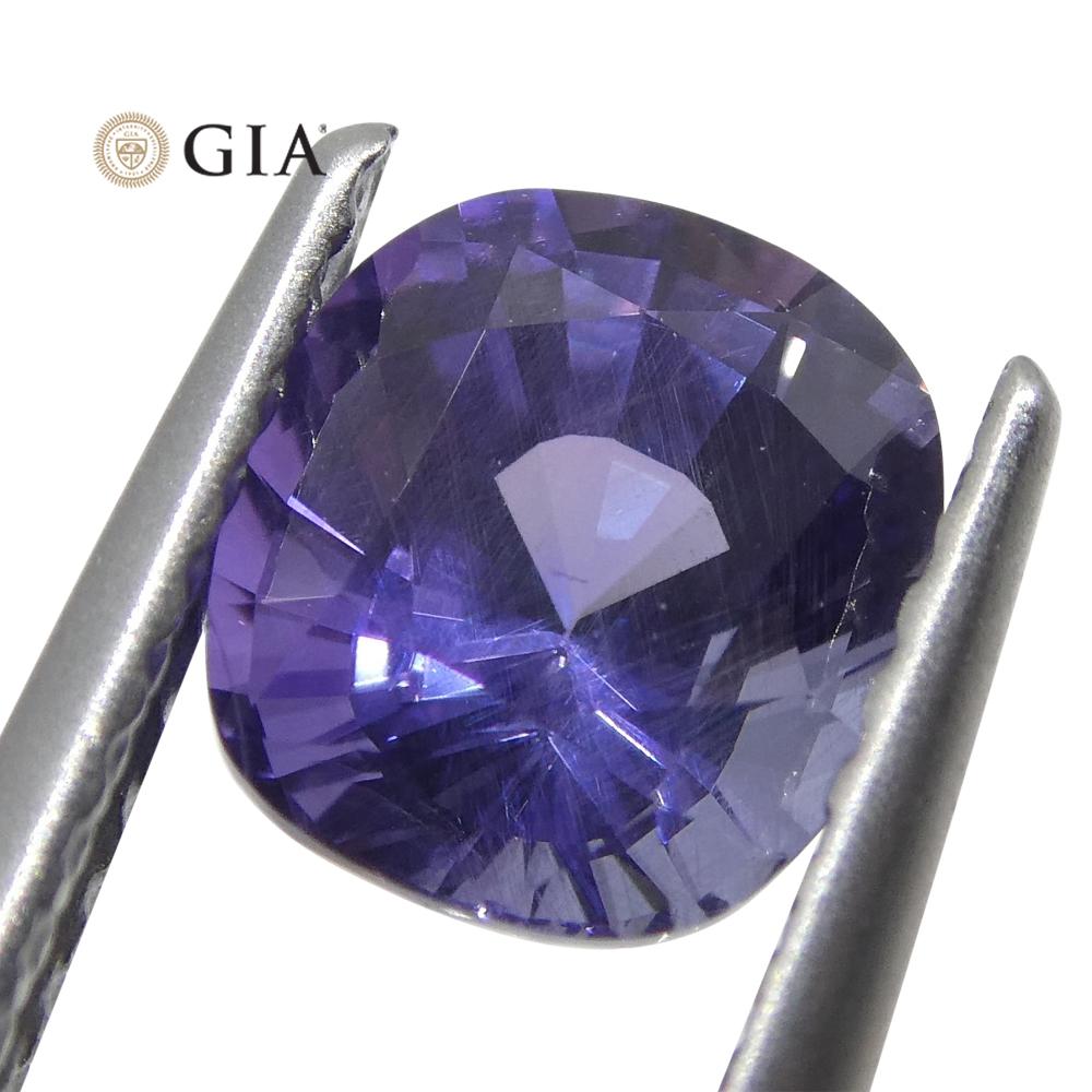1.56ct Oval Color Change Sapphire GIA Certified Sri Lanka Unheated In New Condition For Sale In Toronto, Ontario