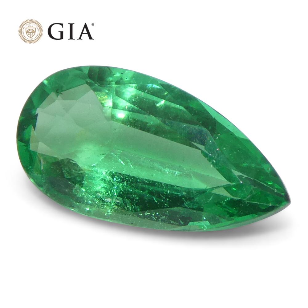1.56ct Pear Green Emerald GIA Certified Zambia (F1) For Sale 1
