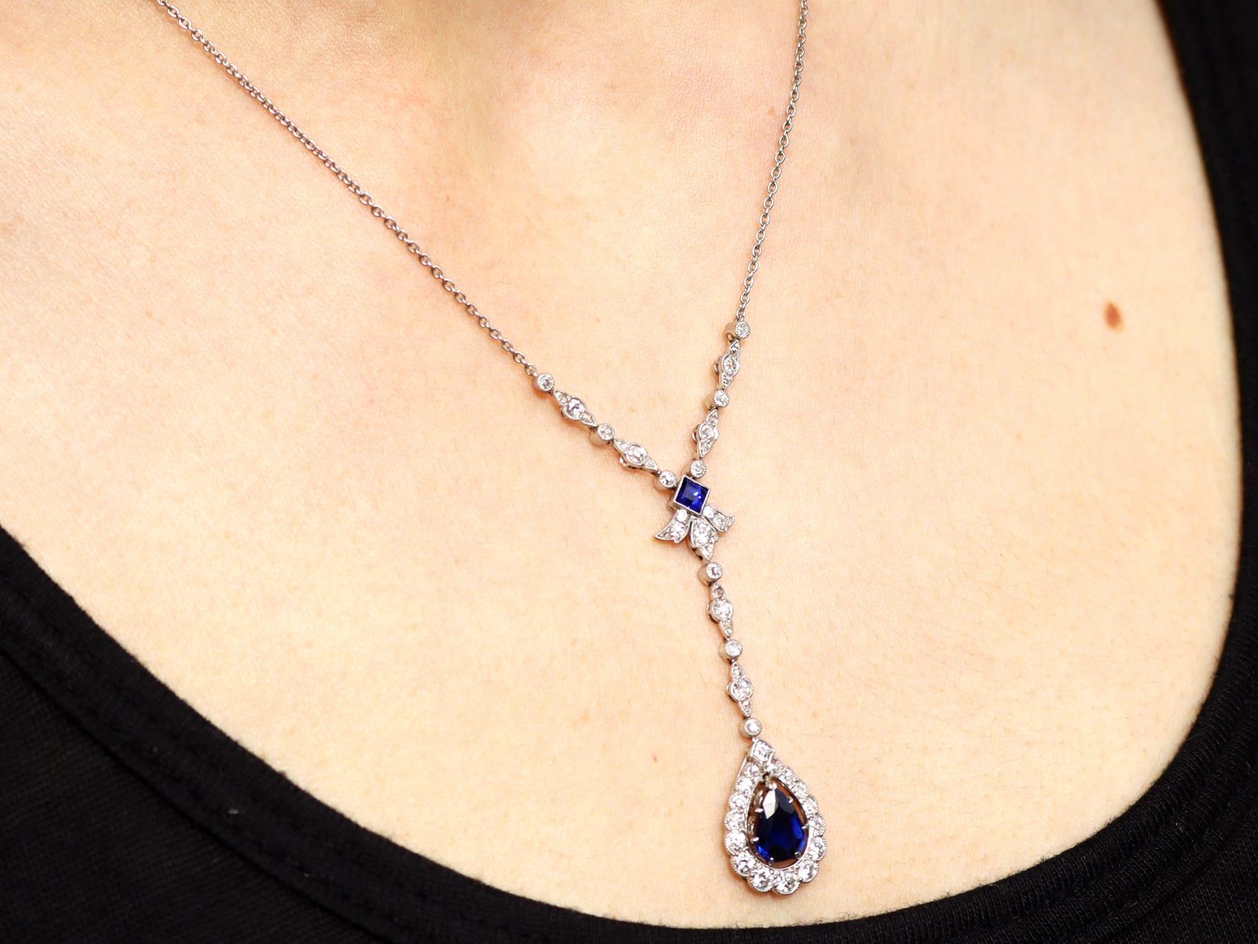 Ciondolo in platino con zaffiro basaltico da 1,57 carati e diamante da 1,20 carati Circa 1915 in vendita 10