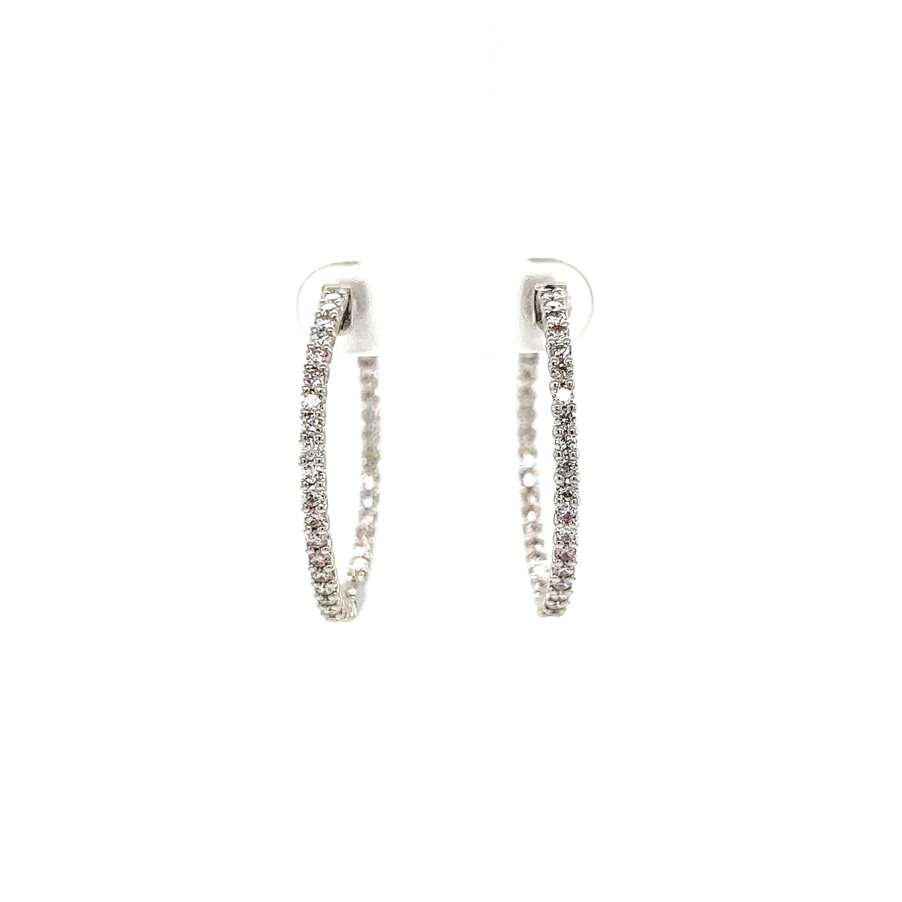 Contemporaneo Orecchini a cerchio con diamante rotondo da 1,57 carati in oro bianco in vendita