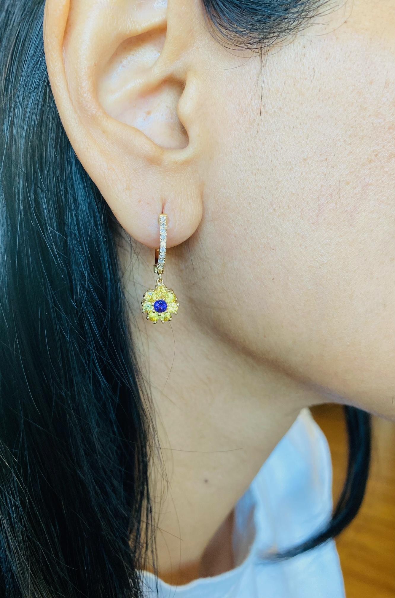 Sapphire Diamond 14 Karat Yellow Gold Drop Earrings In New Condition For Sale In Los Angeles, CA