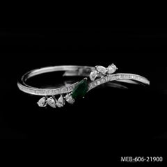 1,57 carati di smeraldo dello Zambia 2,30 carati di diamante SI/H Bracciale in oro bianco 18 carati