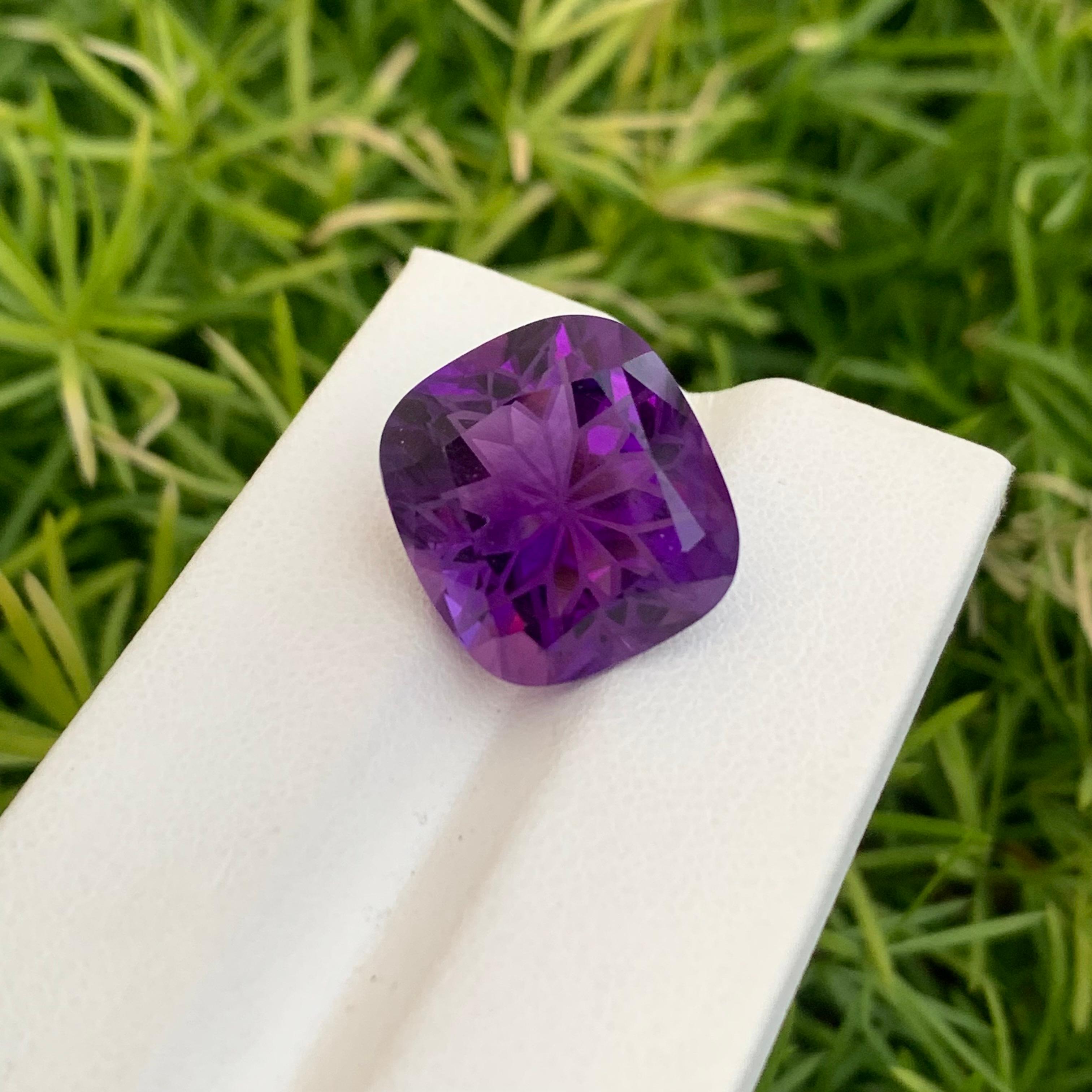 15.70 Carat Natural Loose Dark Purple Amethyst Flower Cut Gemstone From Brazil In New Condition For Sale In Peshawar, PK
