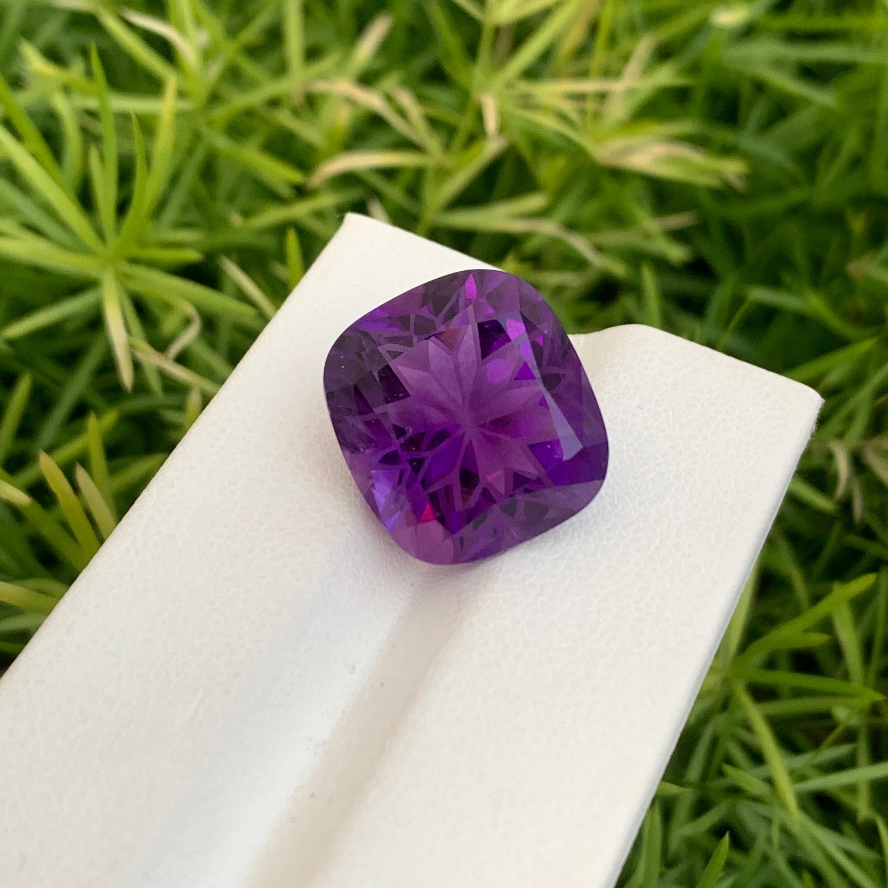 Women's or Men's 15.70 Carat Natural Loose Dark Purple Amethyst Flower Cut Gemstone From Brazil For Sale