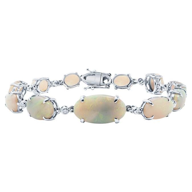 Bracelet en or 18 carats avec opales de forme ovale Lightning Ridge d'un poids total de 15,70 carats en vente