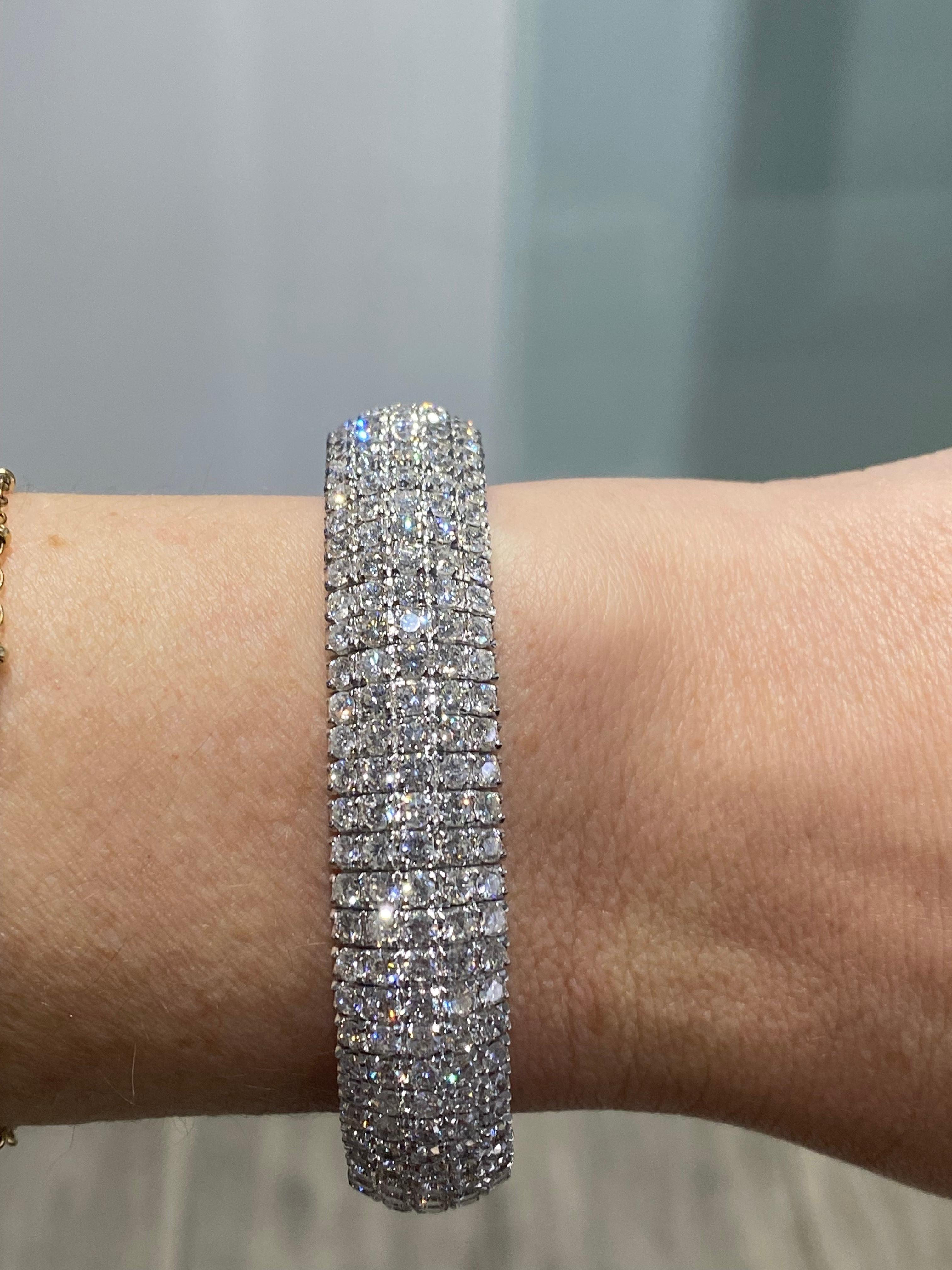 Women's or Men's 15.72 carat Diamond 18K Gold Wide Five Row Cuff Statement Bracelet For Sale